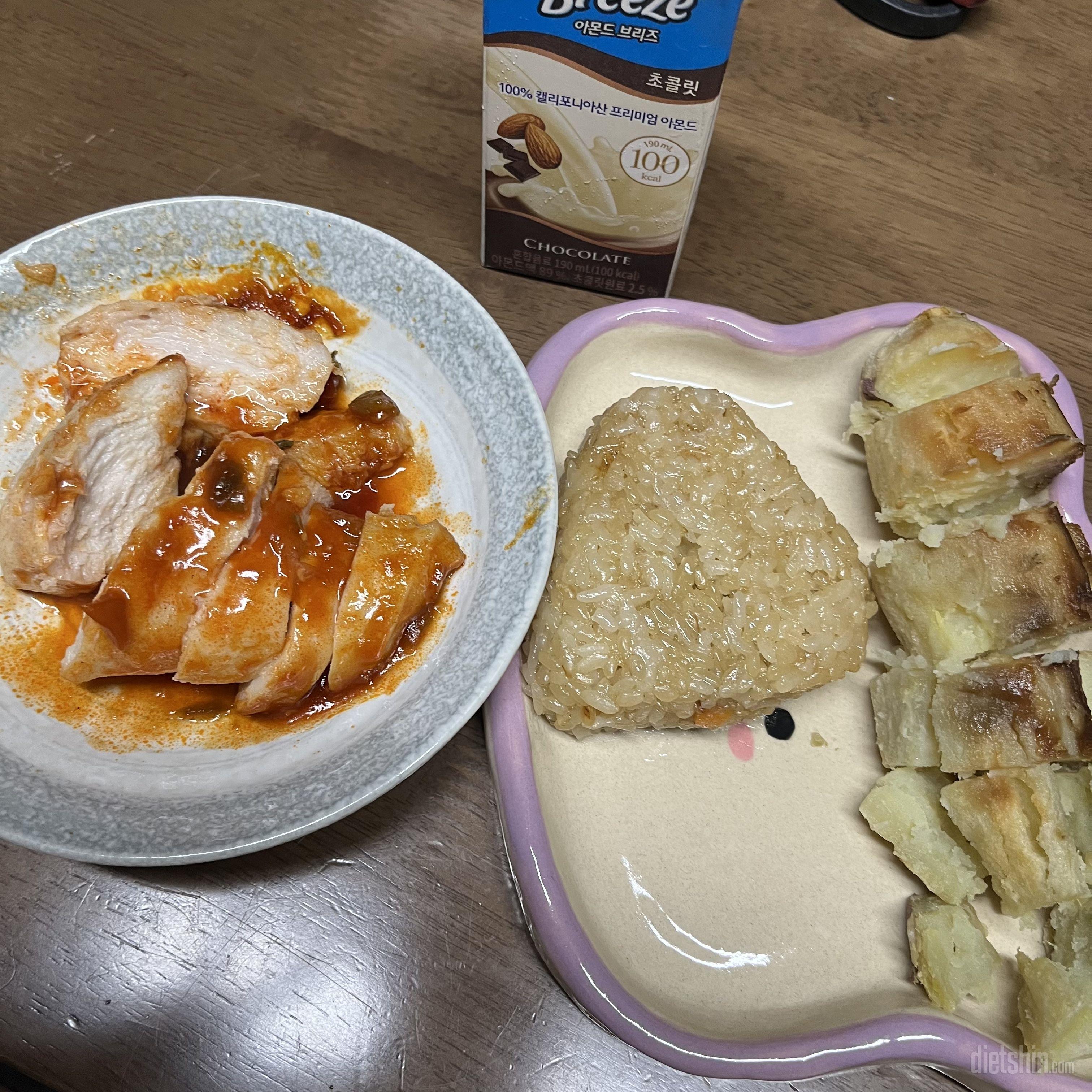 닭가슴살 퍽퍽하지 않고 왕 부드러워요