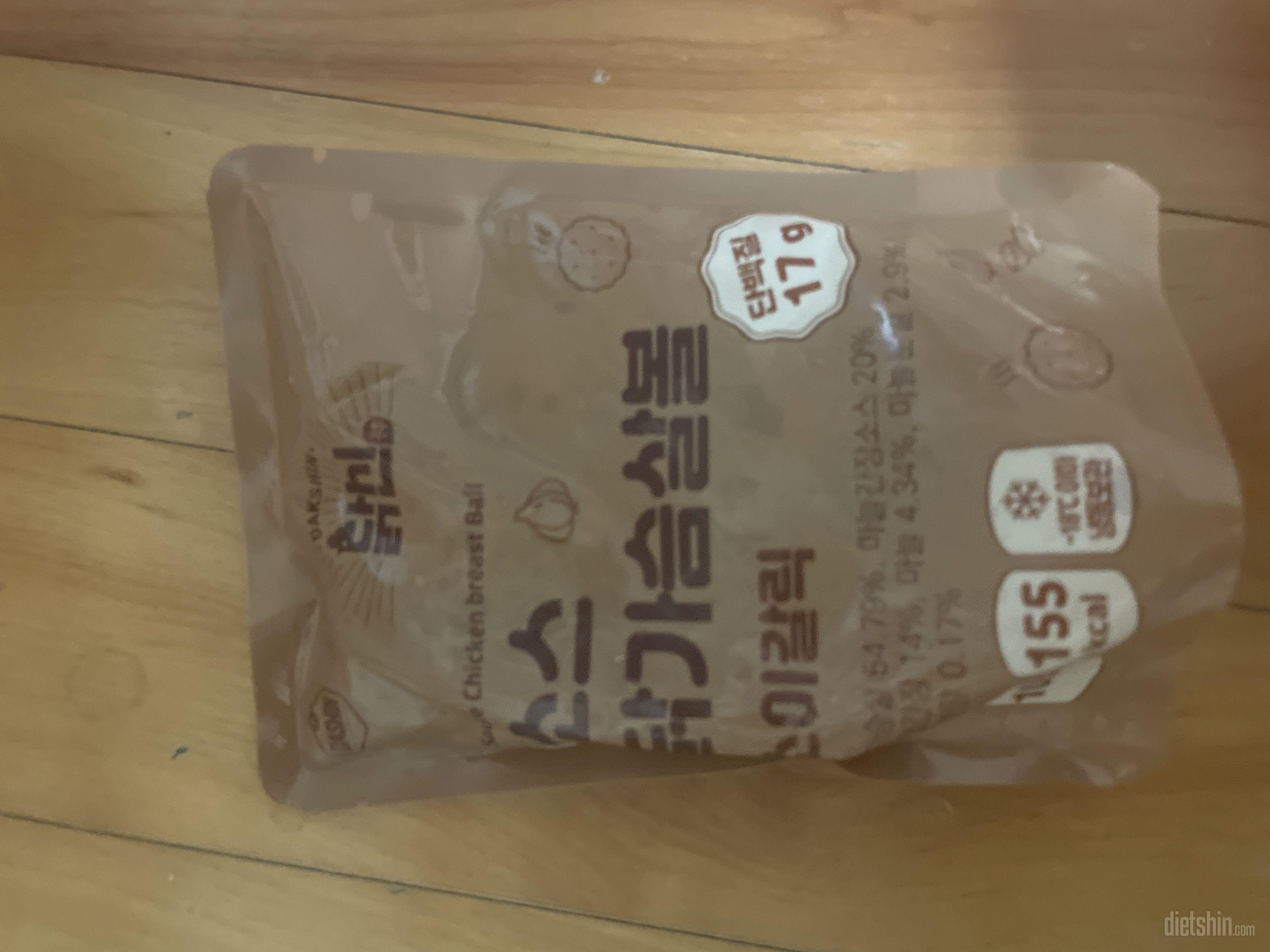 맛있는데 단백질 함량이 낮아서 그런지