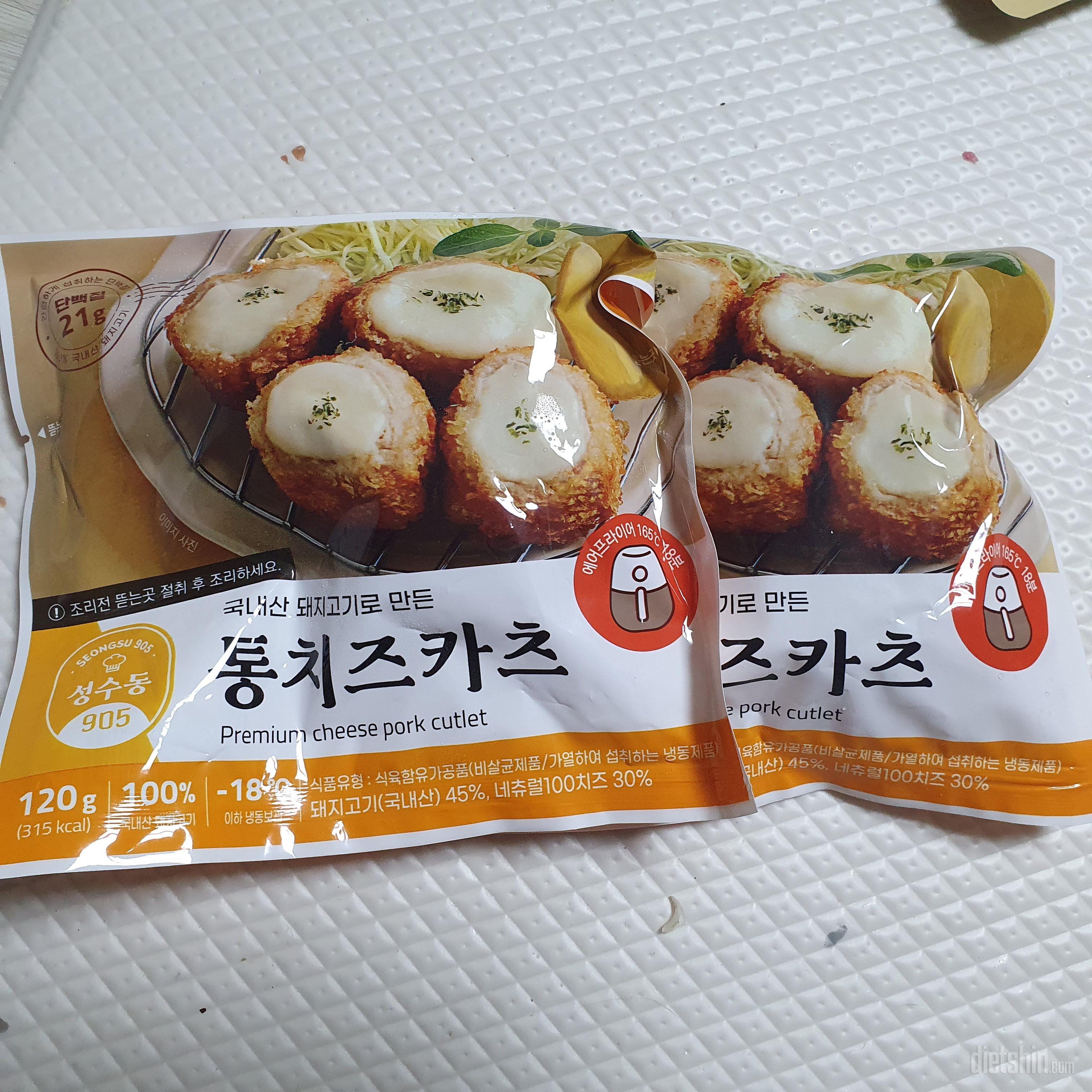 음, 두번째 구매입니다. 요즘 외식값