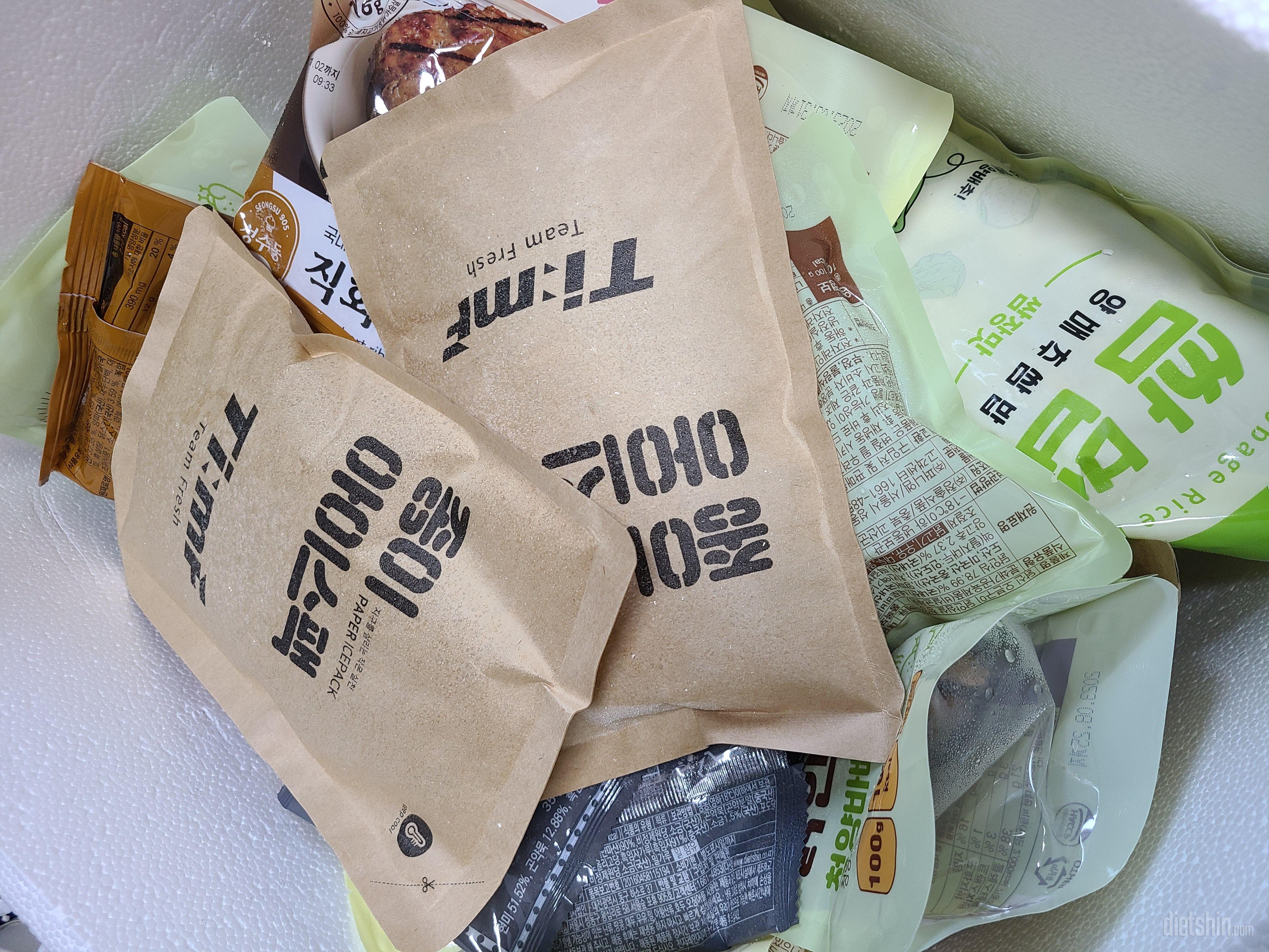배송도 빠르고 가격도 착하네요
고기