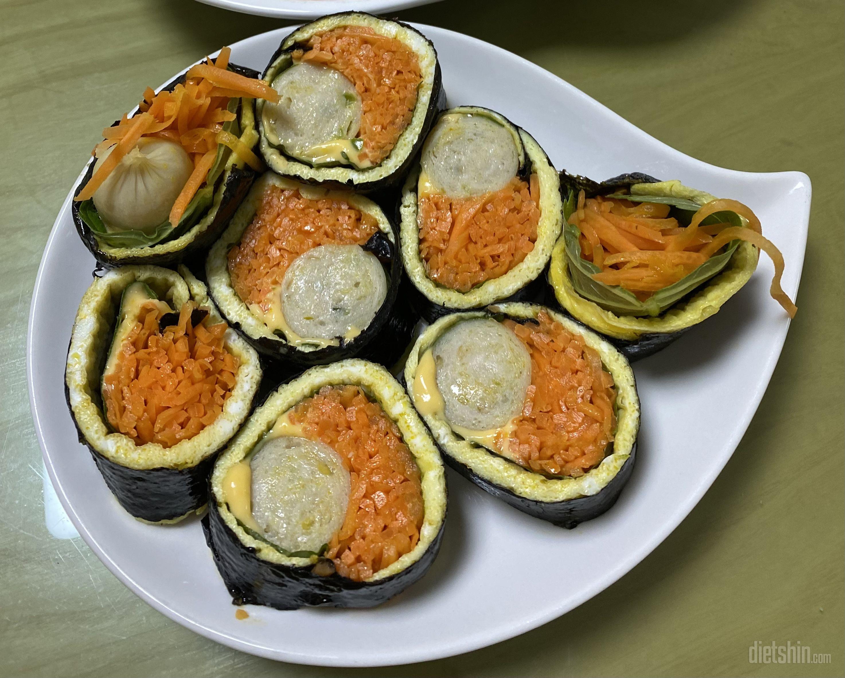 김밥싸먹을 때 청양소시지 넣어서 먹으