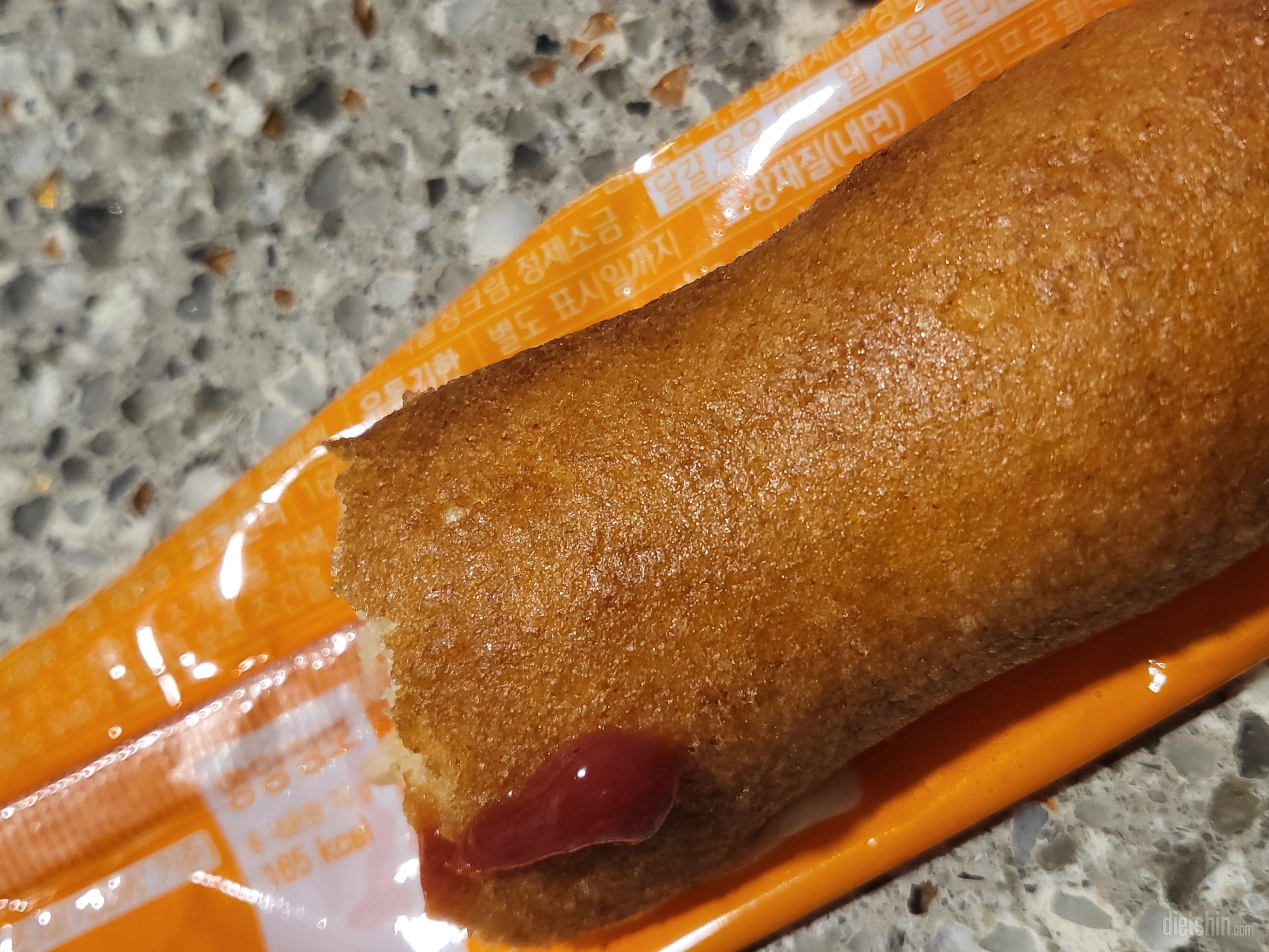 치즈도 쭉 늘어나고 안에 내용물도 만