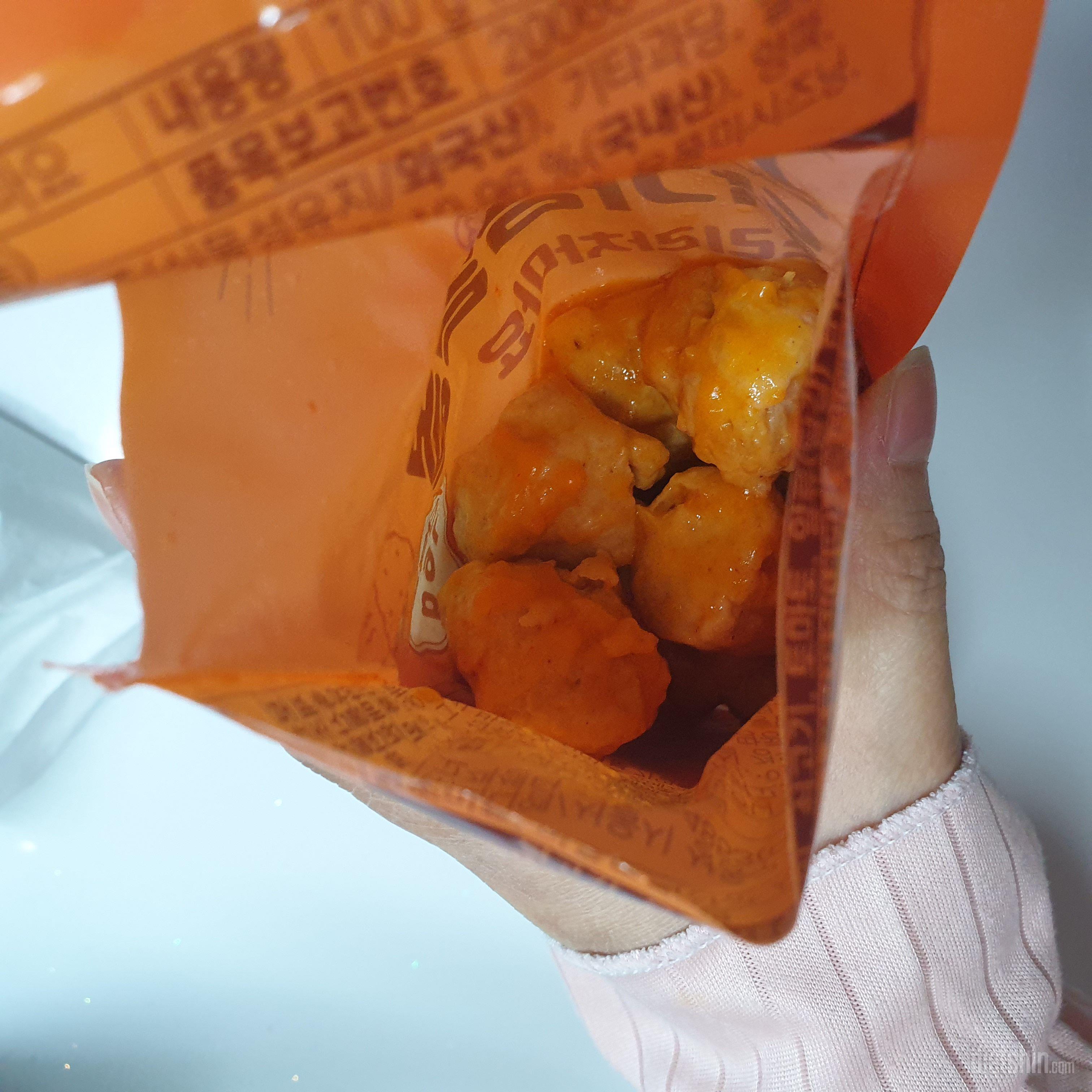 스리라차 볼 맛보기로 한번샀는데
저