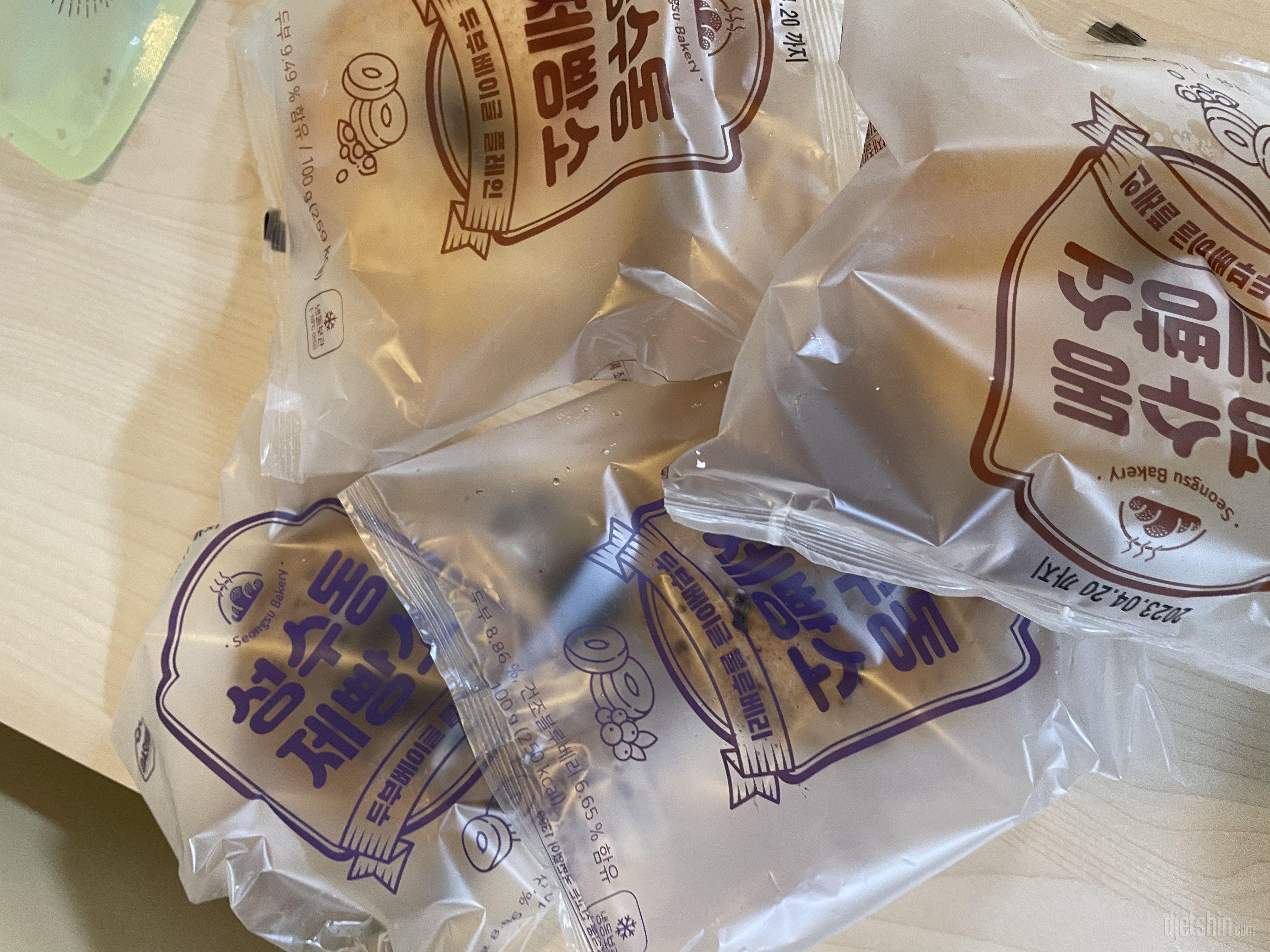 인기가 그리많다해서 시켜봤어요 기대되