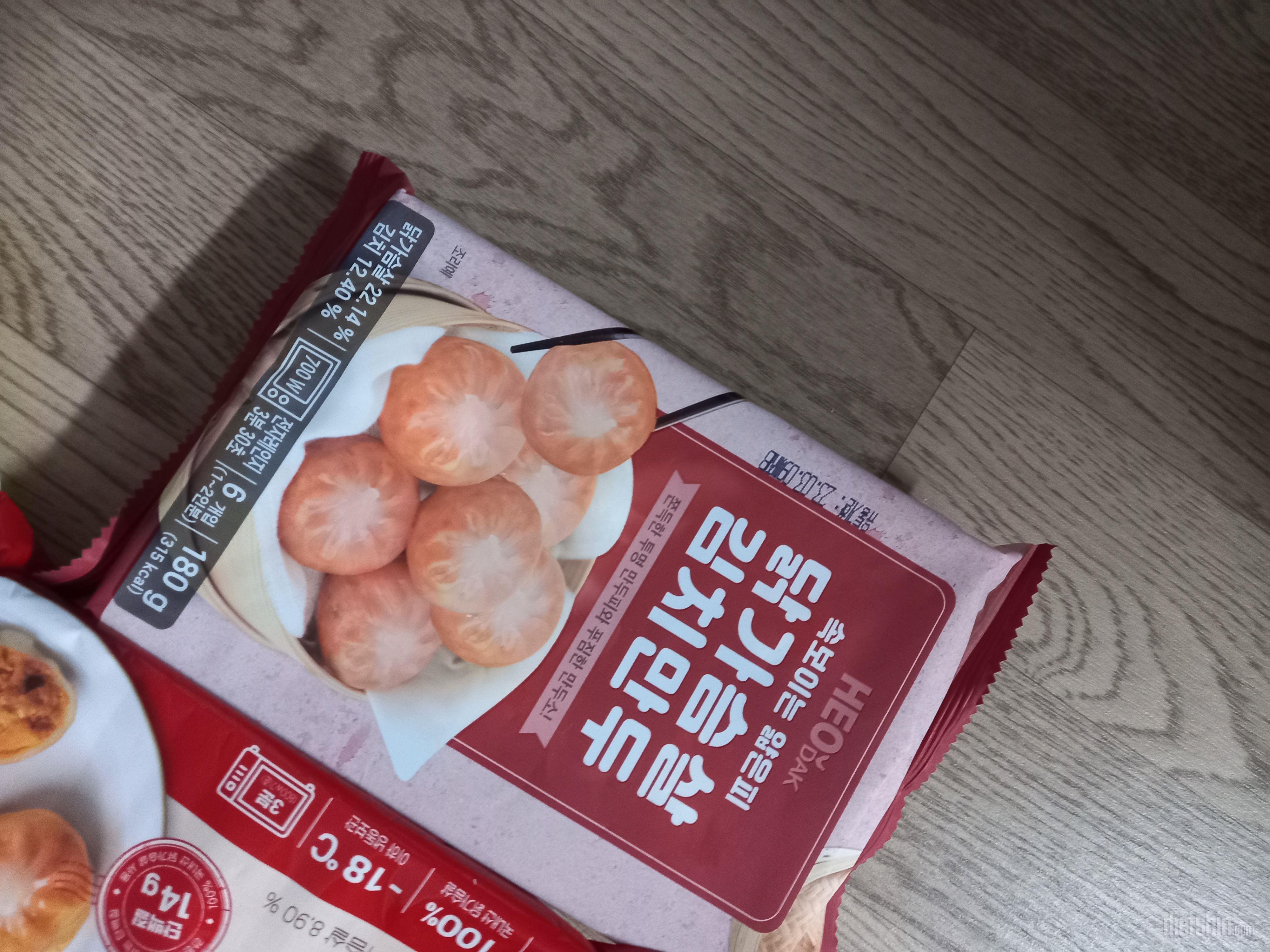 요즘 만두가 먹고싶어서 닭가슴살 주문