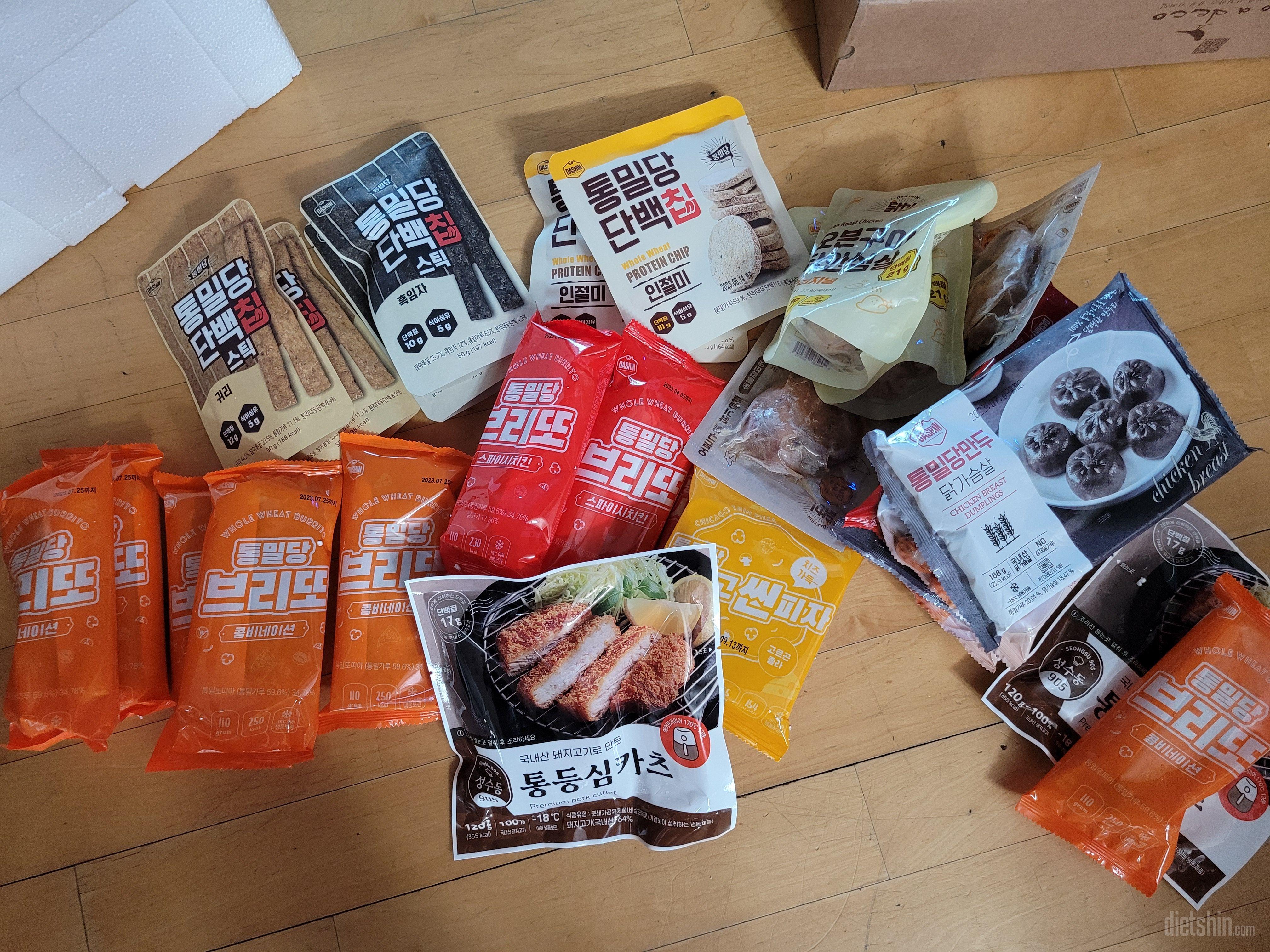 고소하니 맛있네요 
양이 적어서 순