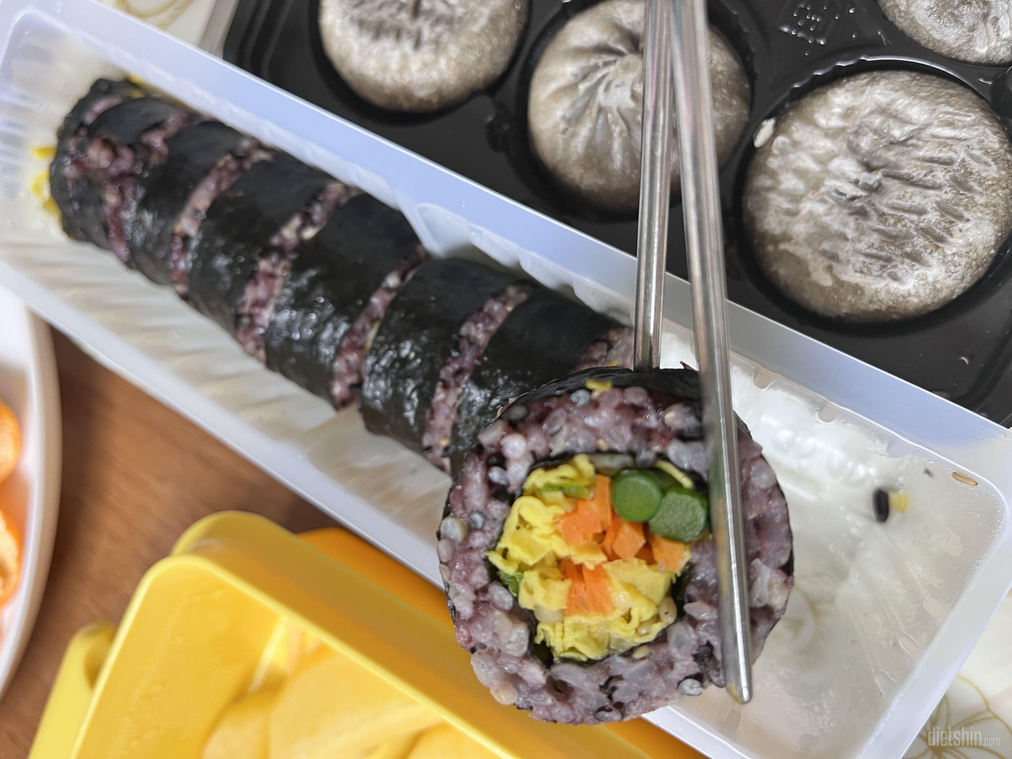 김밥을 워낙좋아하는지라 다이어터인 저