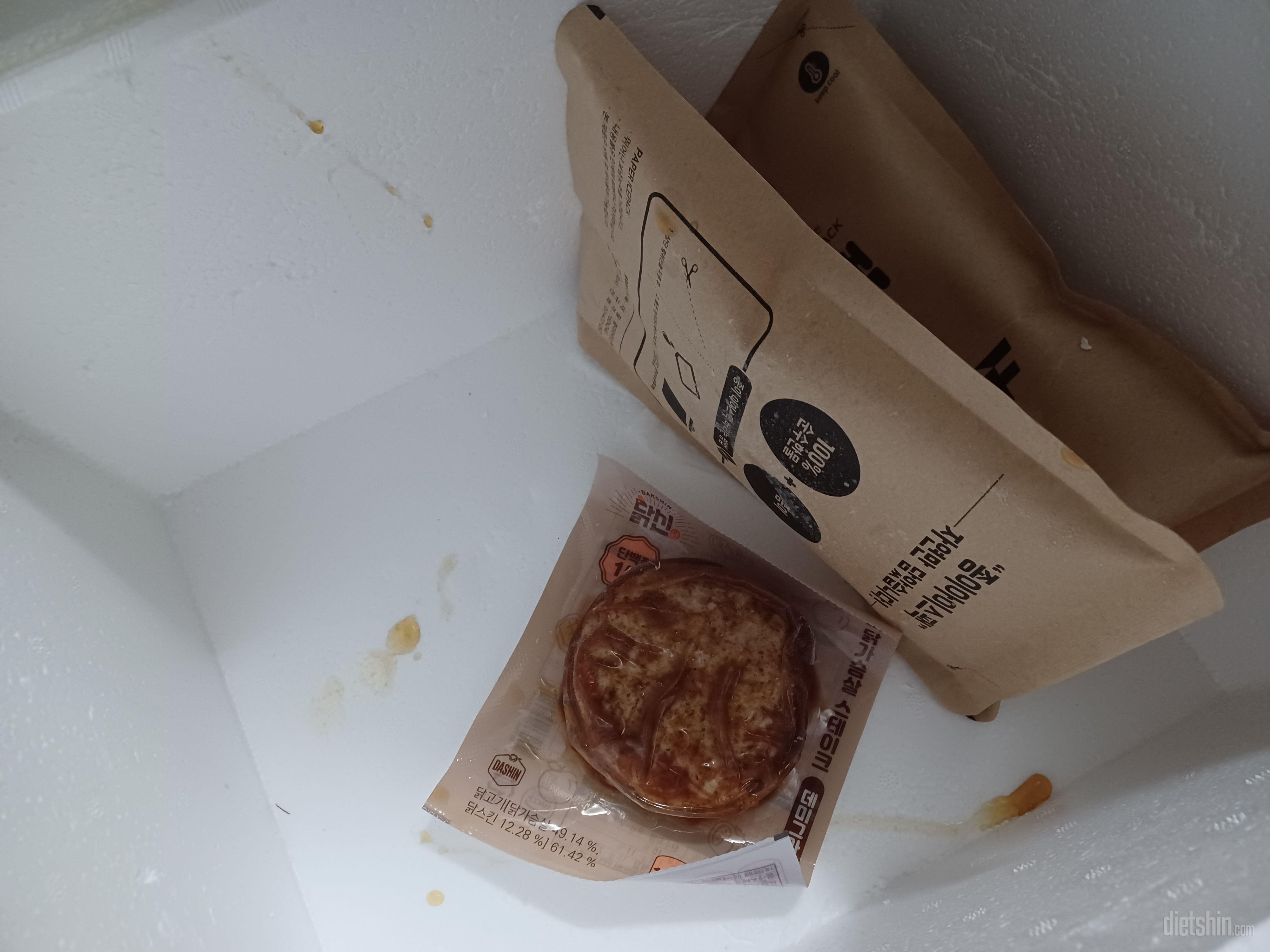 제품은 맛있지만
배송하는 과정에서