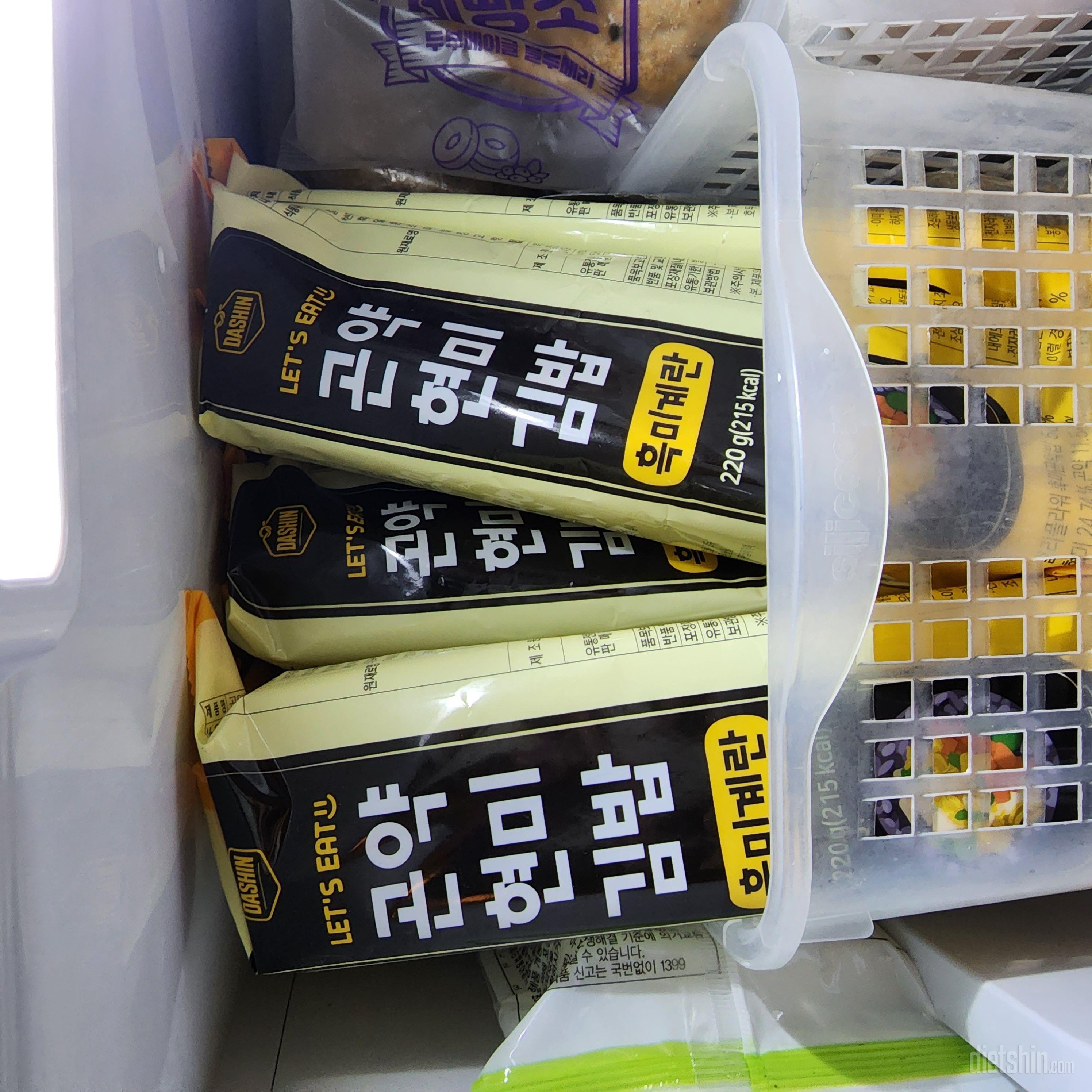 첨 왕창 시켰는데 엄청 맛있거나하진않