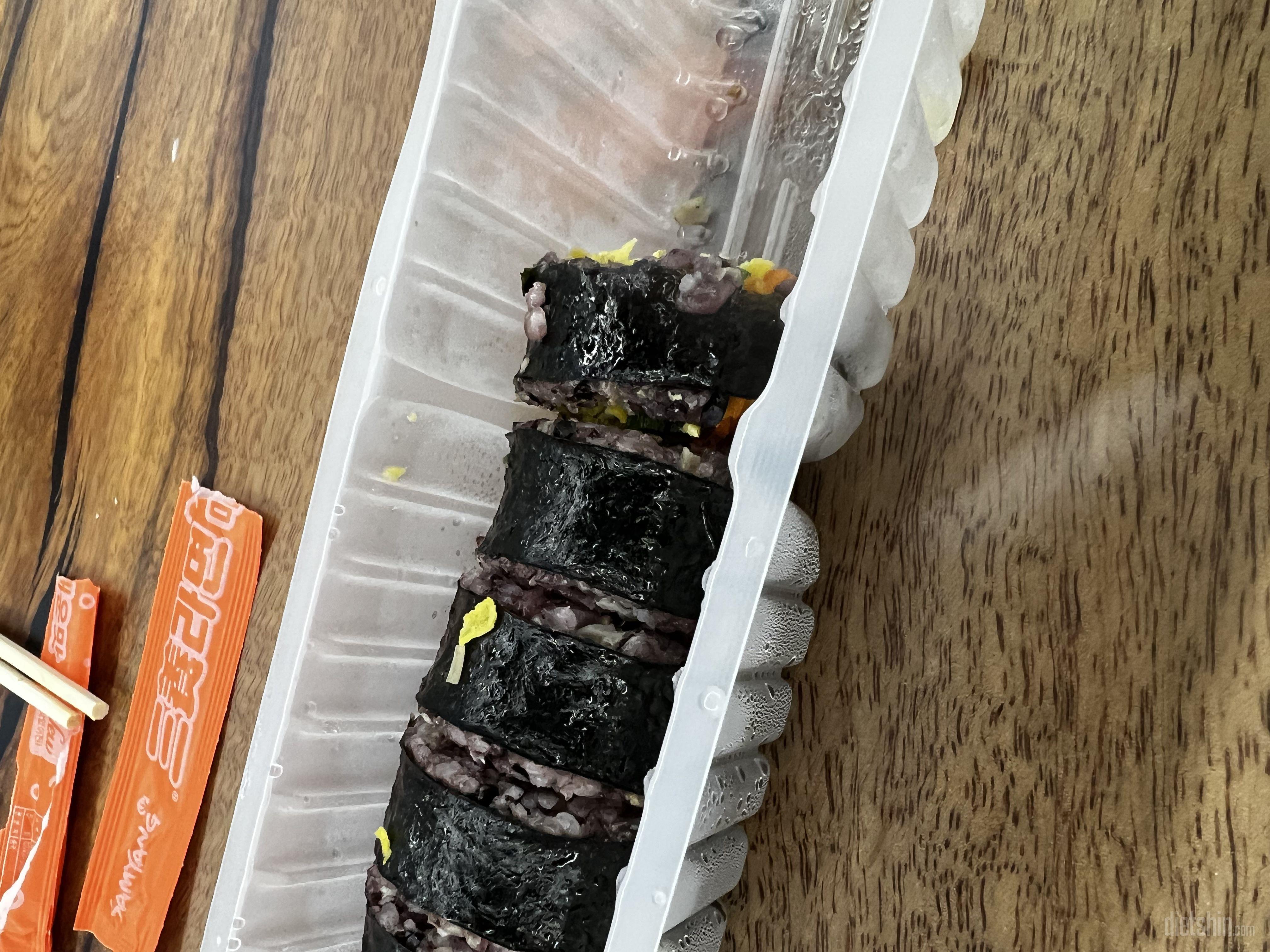 개인적으로 일반김밥보다 더 맛있습니다