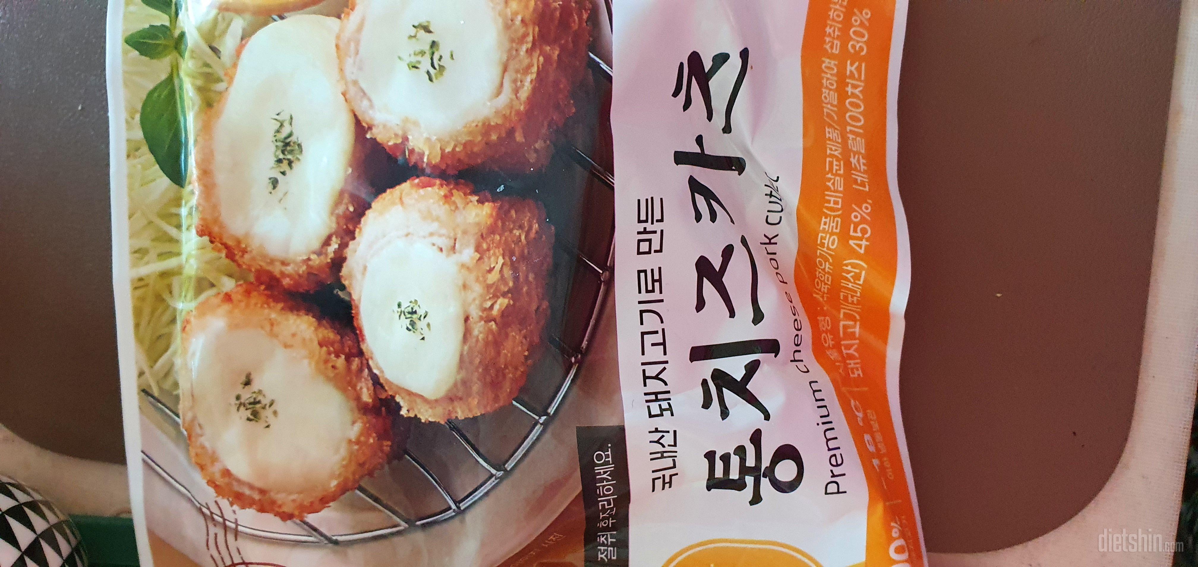 바삭하고 맛있으며 보통치즈가츠와 다를