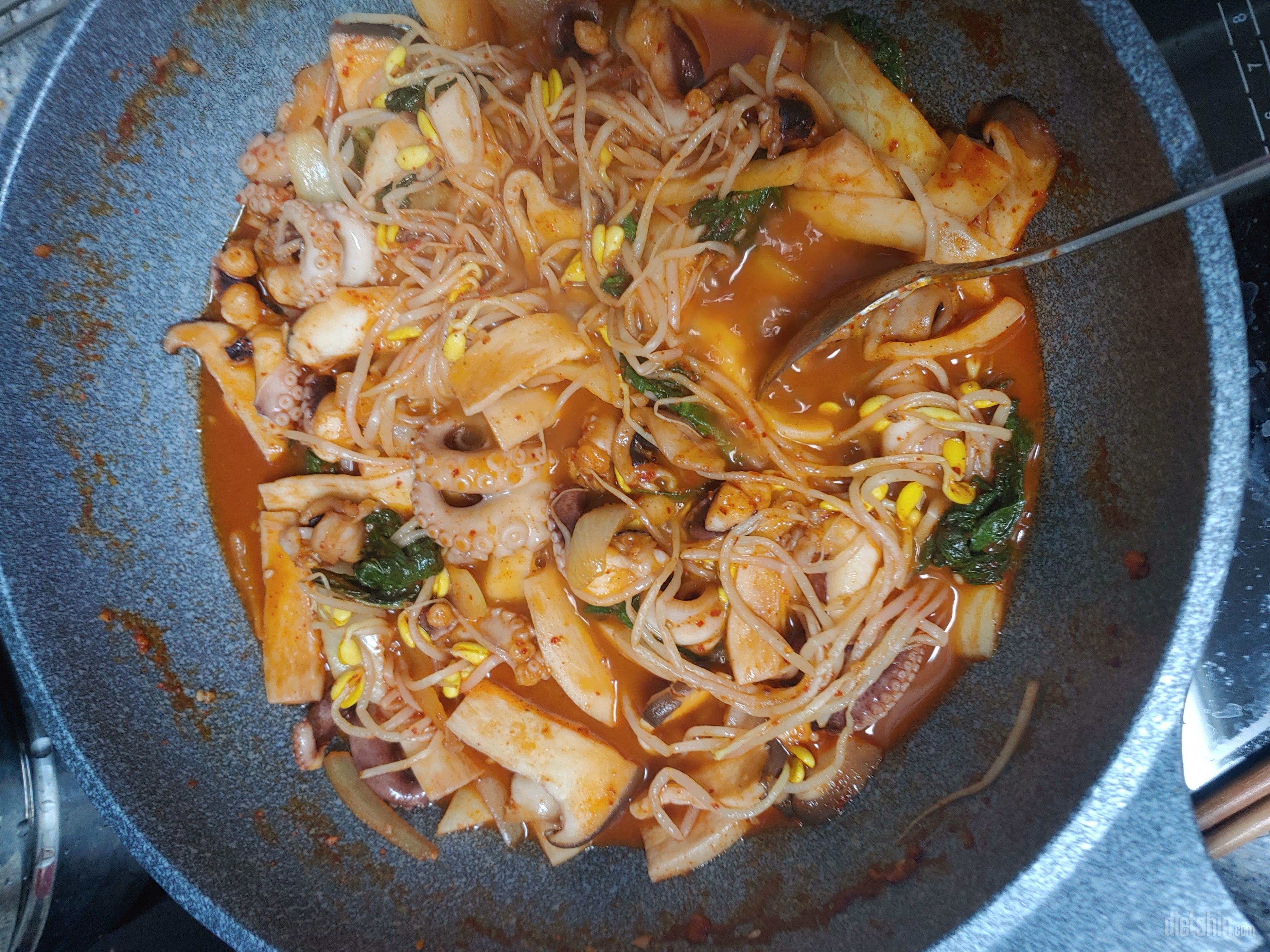 버섯.콩나물.깻잎  추가로 넣어서 먹