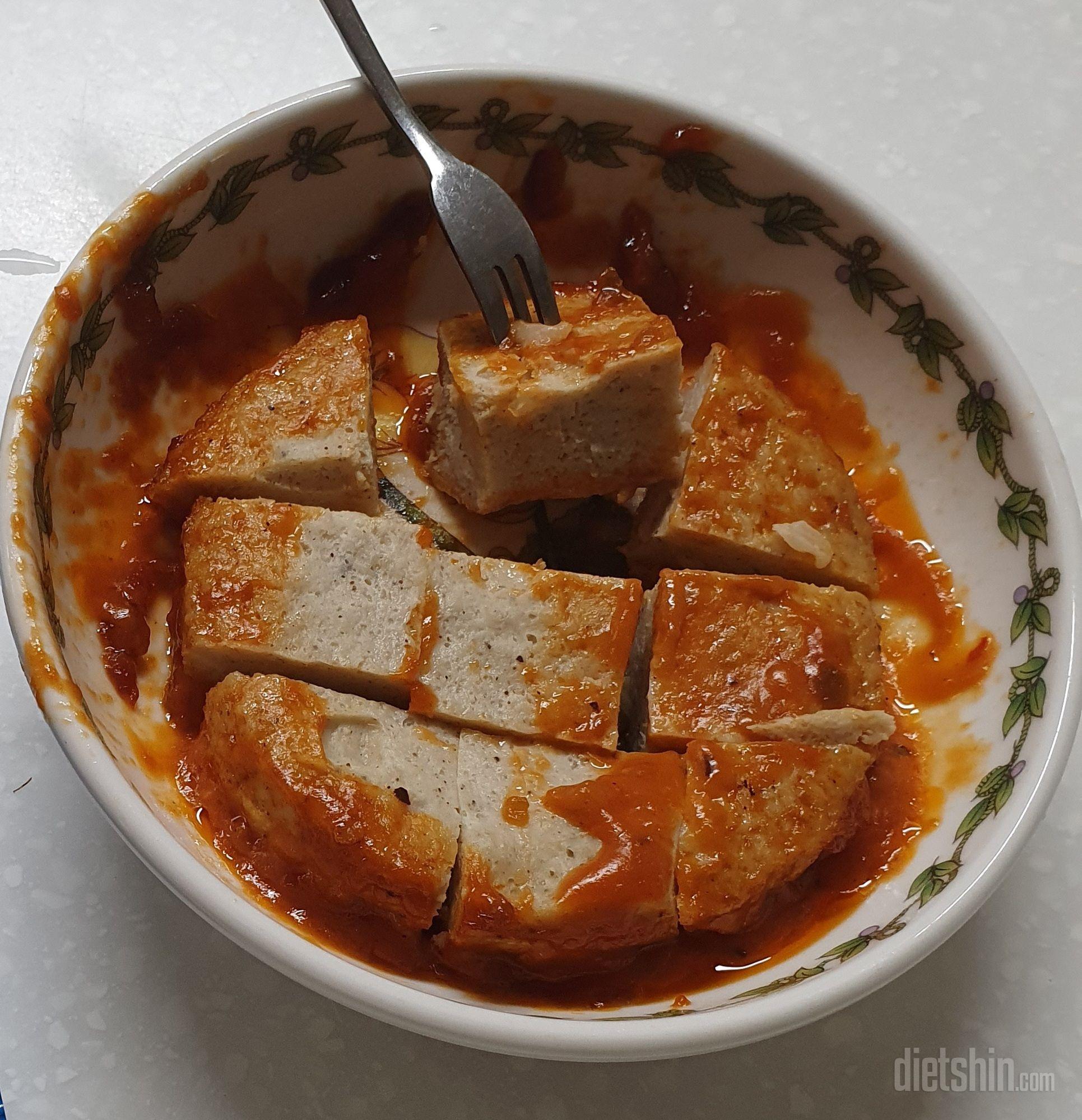 맛은 있는데 밥 반찬으로 좋을거 같아