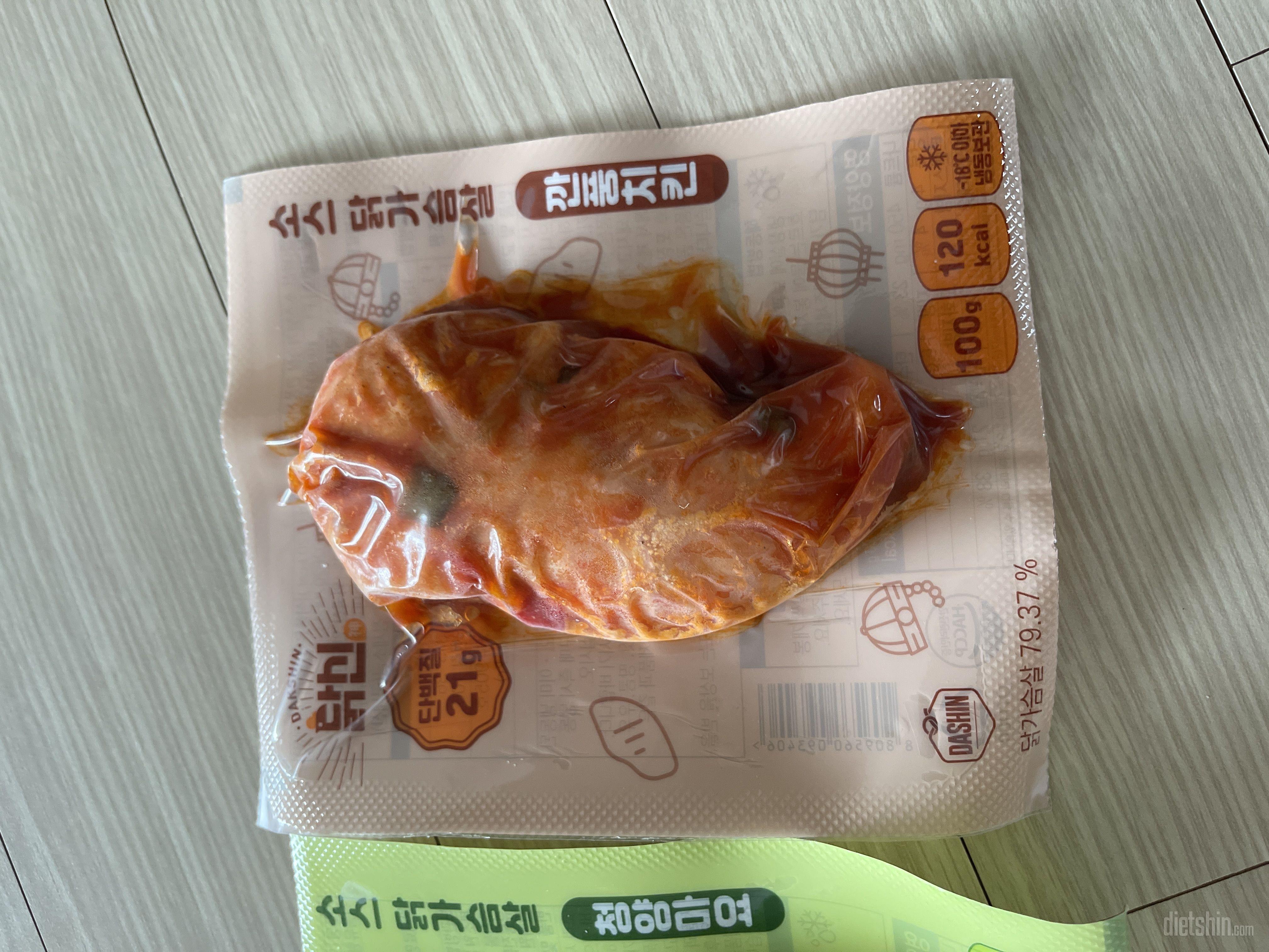 후기가 좋아서 구매했는데 헐…
넘
