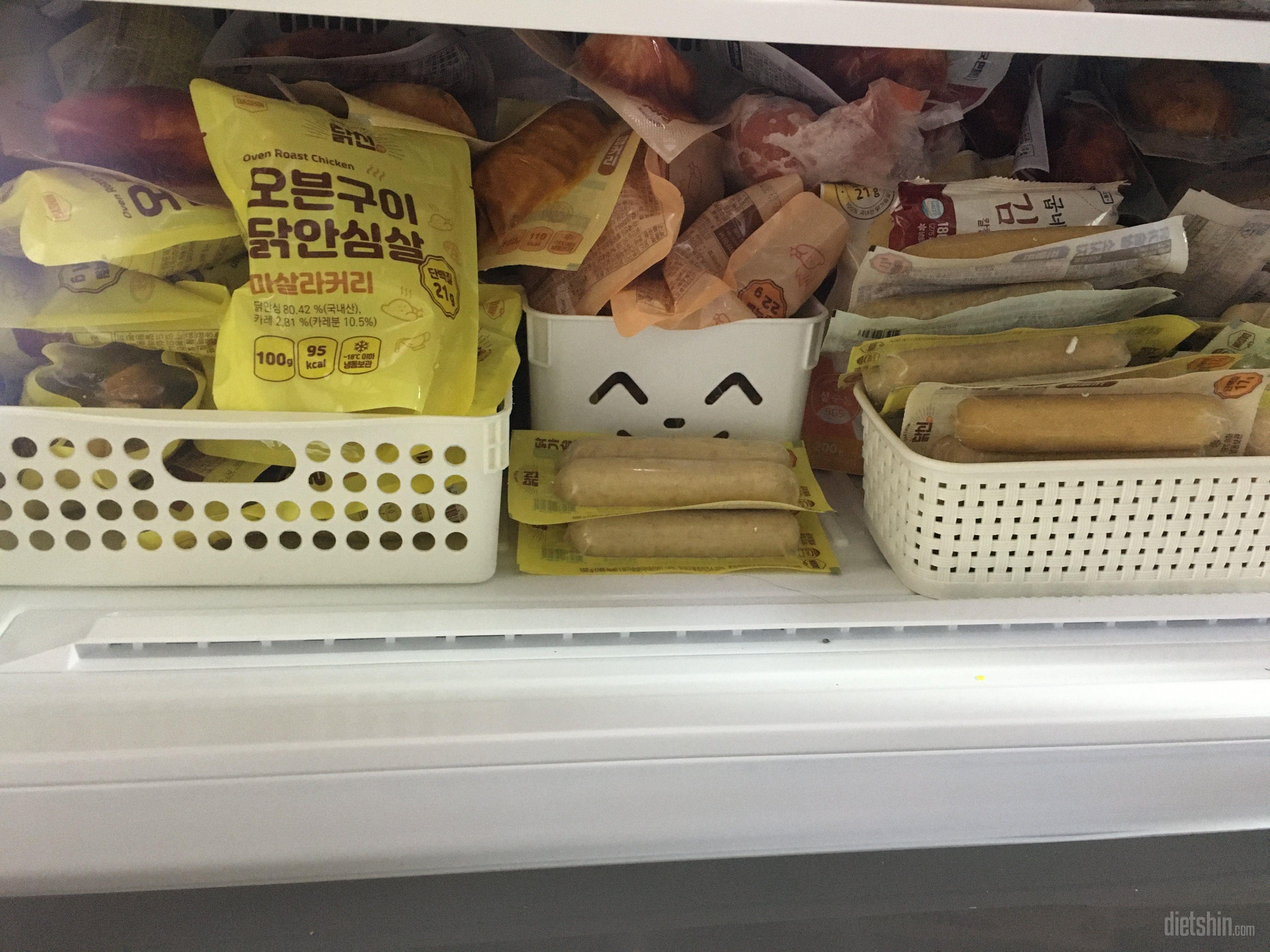 깐풍치킨이랑 딥커리가 제 입에 맞네요