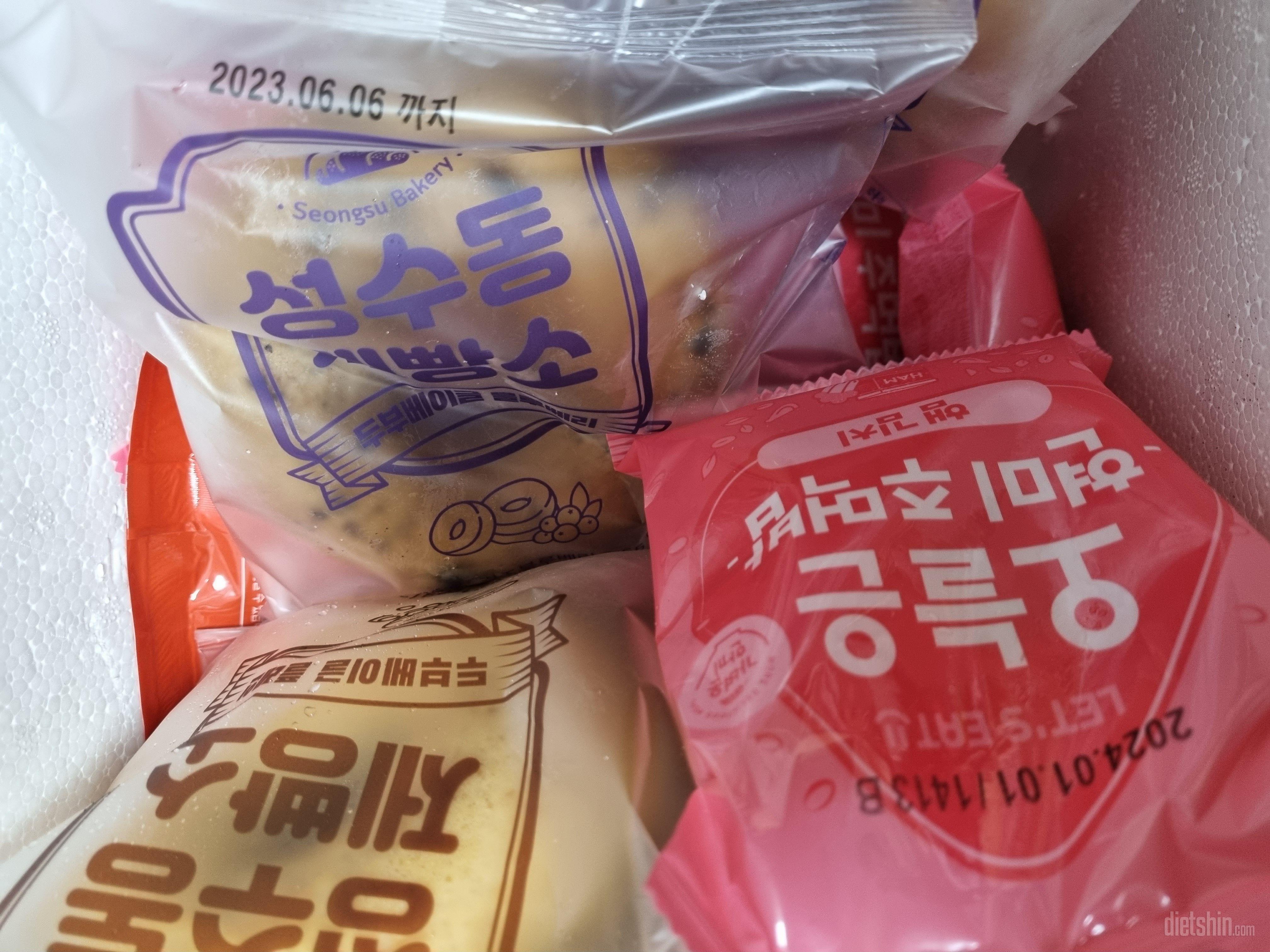 간편하고 맛있어요 좀더컸으면 좋겠어요