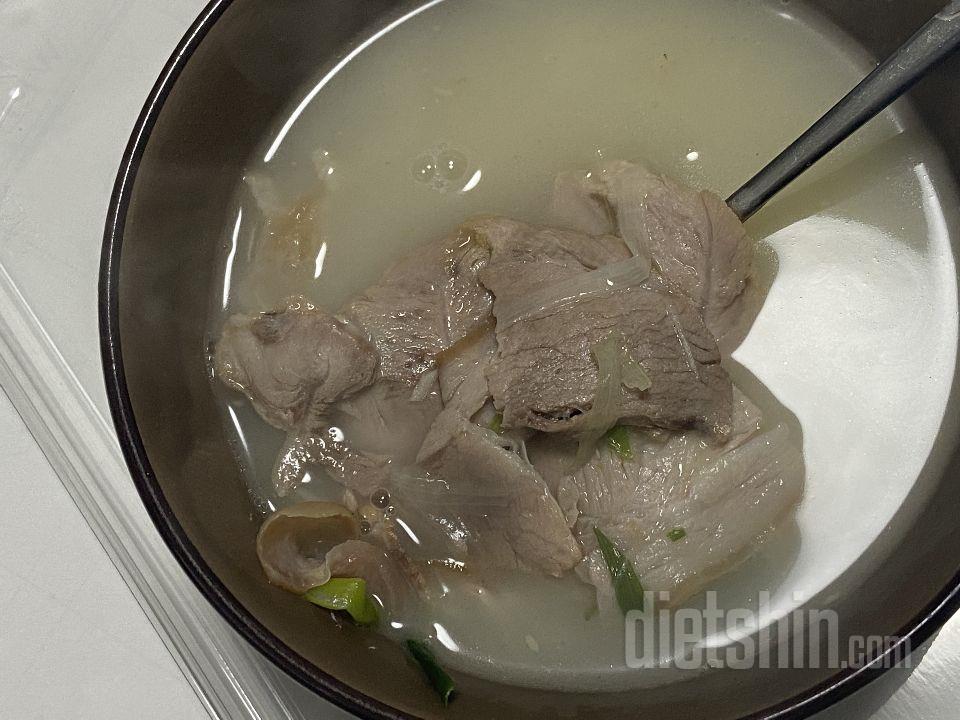 잡내도 없고 국물 맛도 깔끔하고 양도