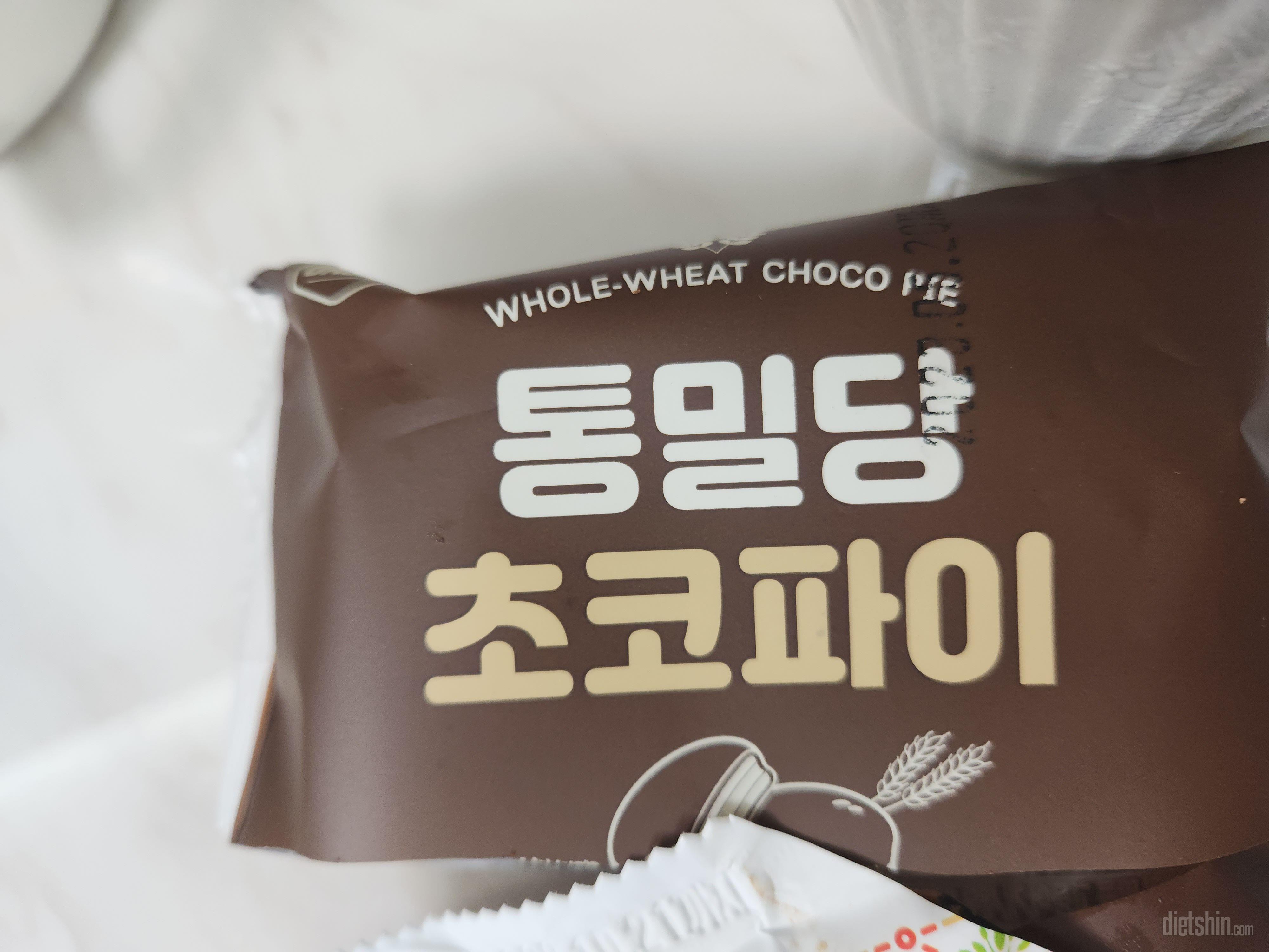 쵸코파이 맛있어요
크기도 엄청 커요
