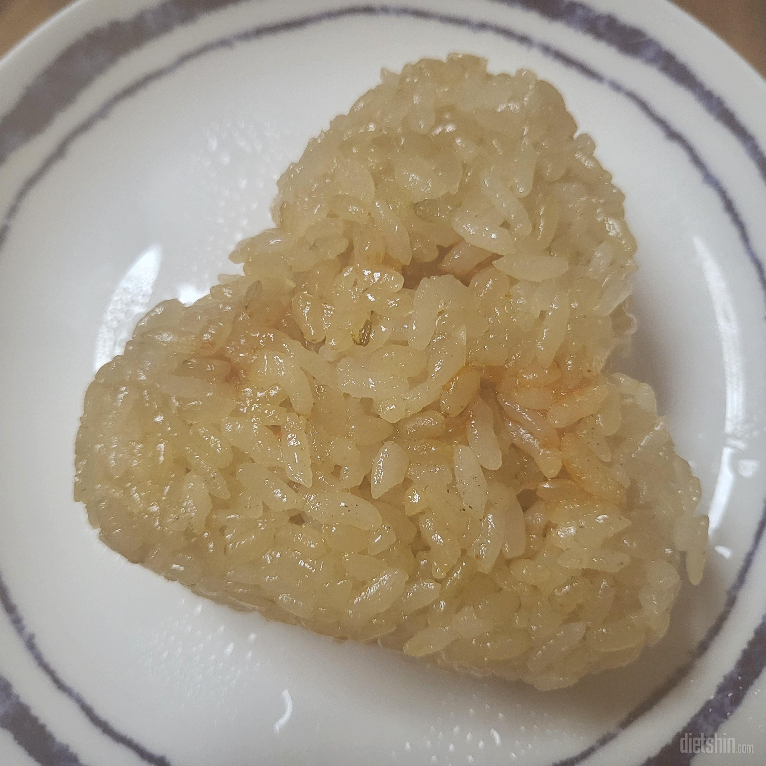 맛있어요!! 생각보다 짭짤해서 놀랐는
