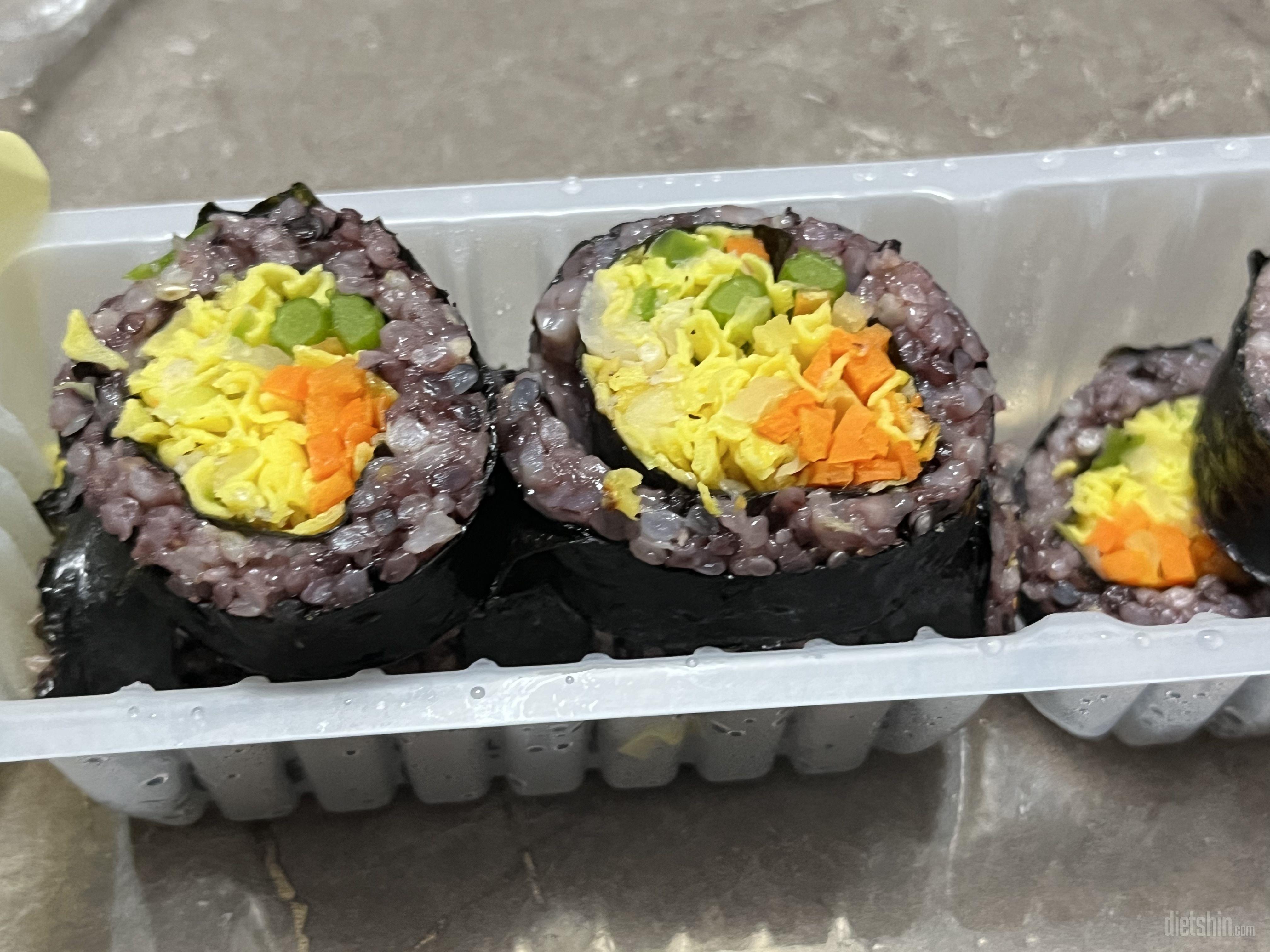 간편하고 맛도 좋아요! 냉동김밥이어서