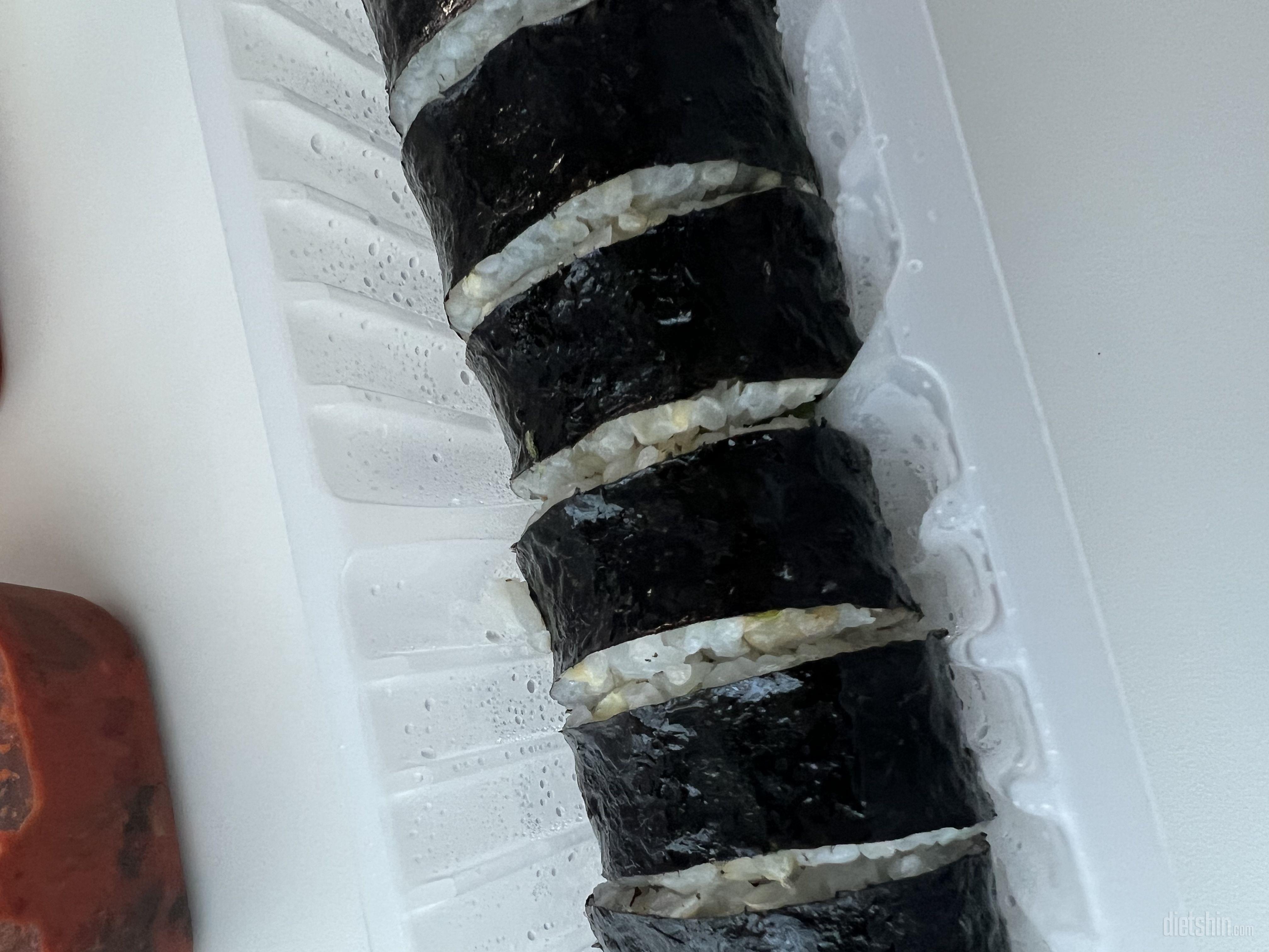 그냥 가게파는 김밥 맛이랑 같아여 맛