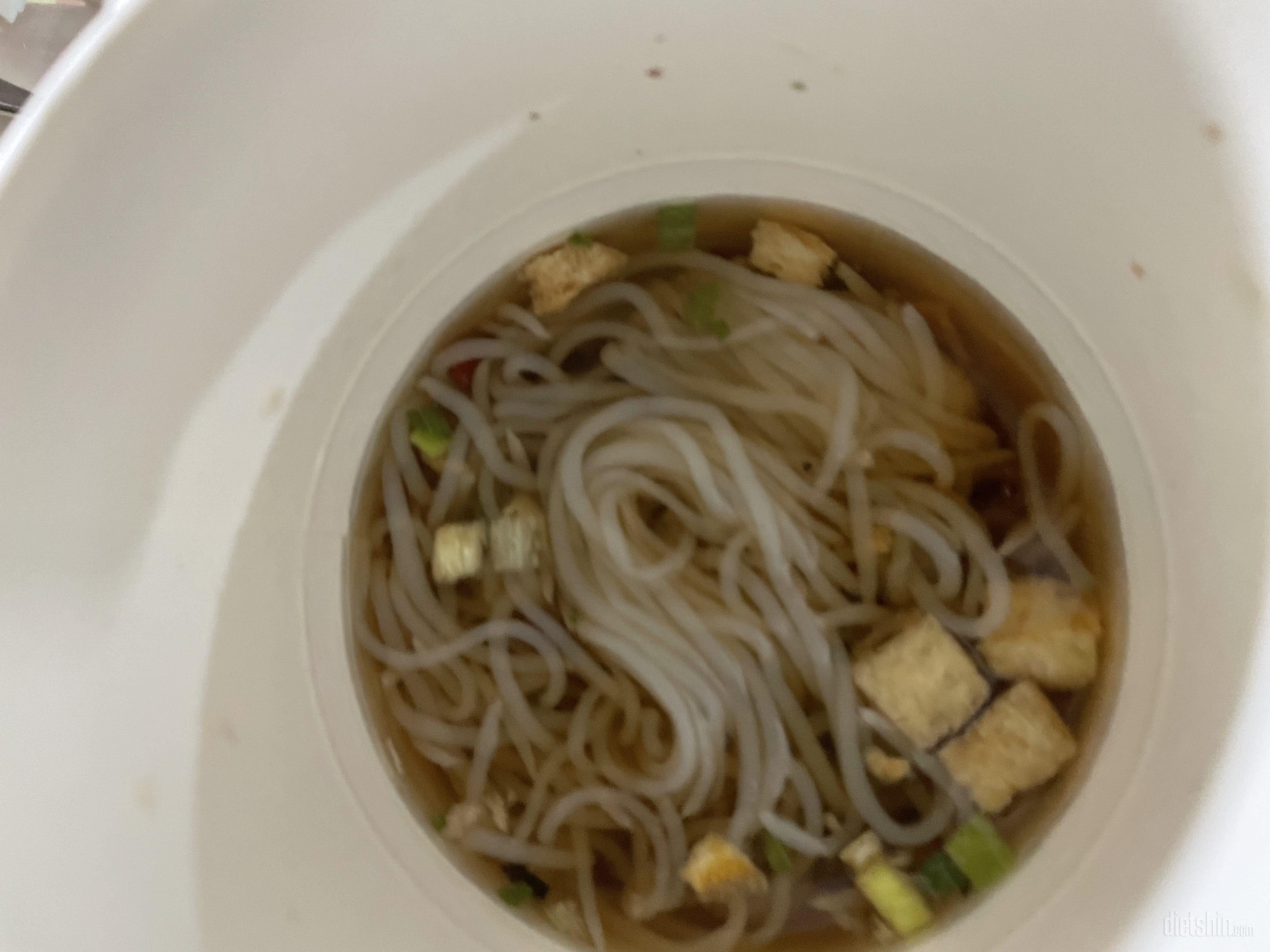 녹차 비빔은 아직 먹기 전이고, 귀리