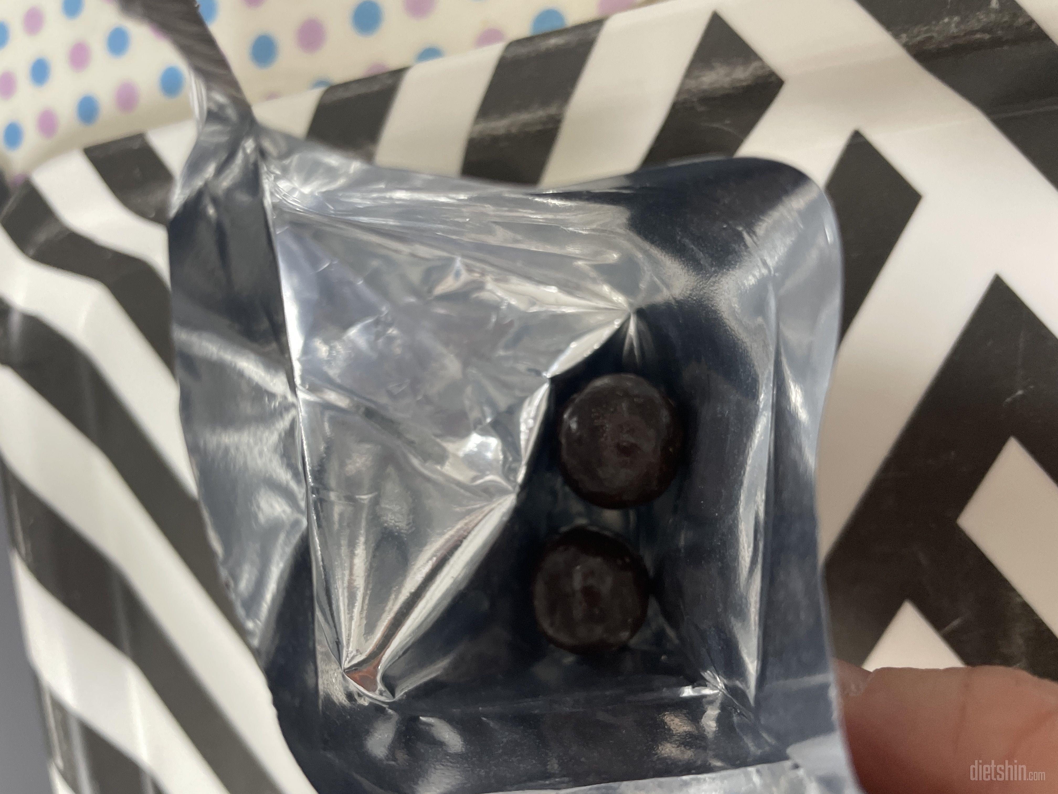 밀크는 아직 안 먹어봤구 다크 먹어봤