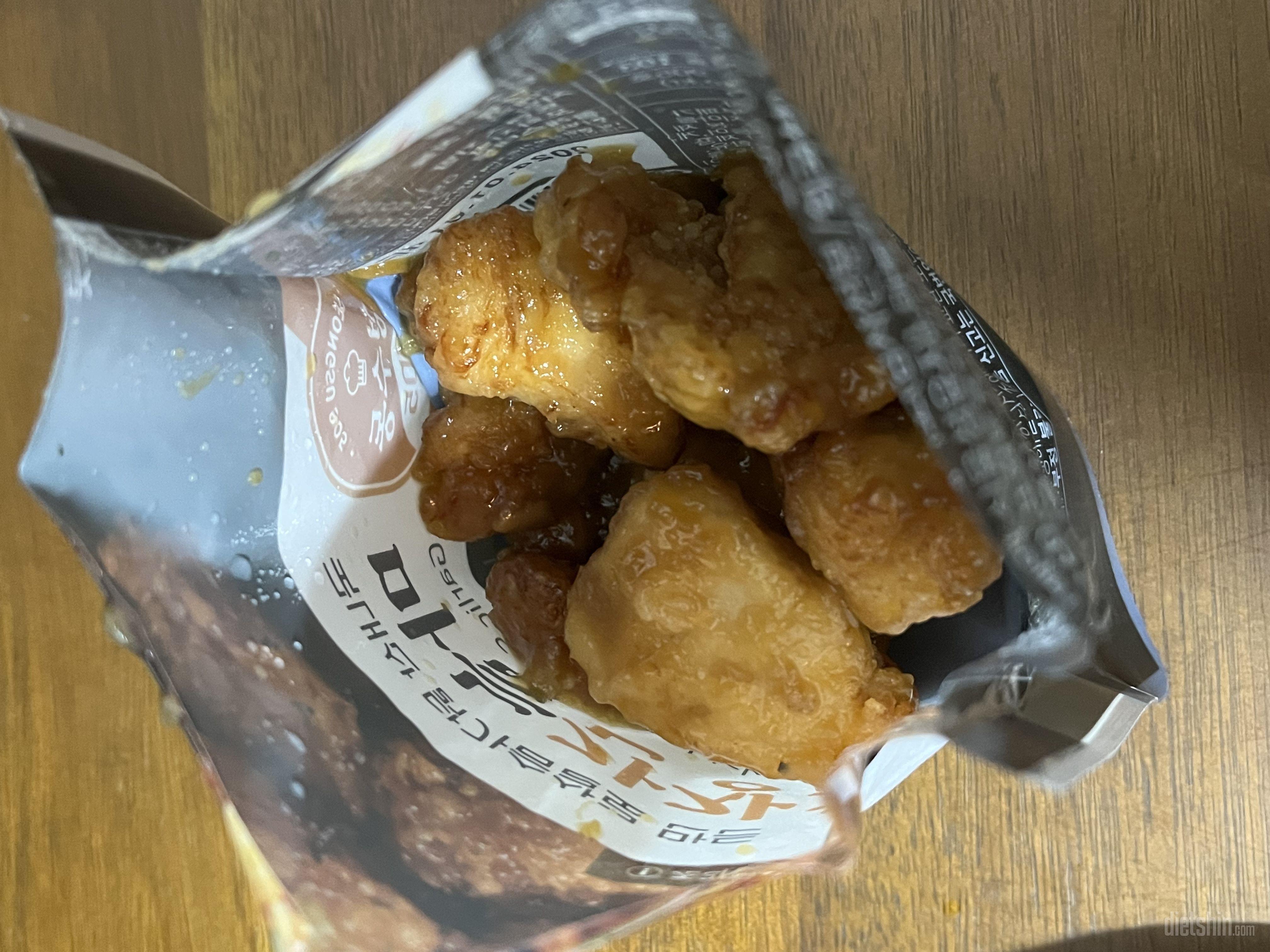 옛날에 먹어보고 또 시켰는데 여전히