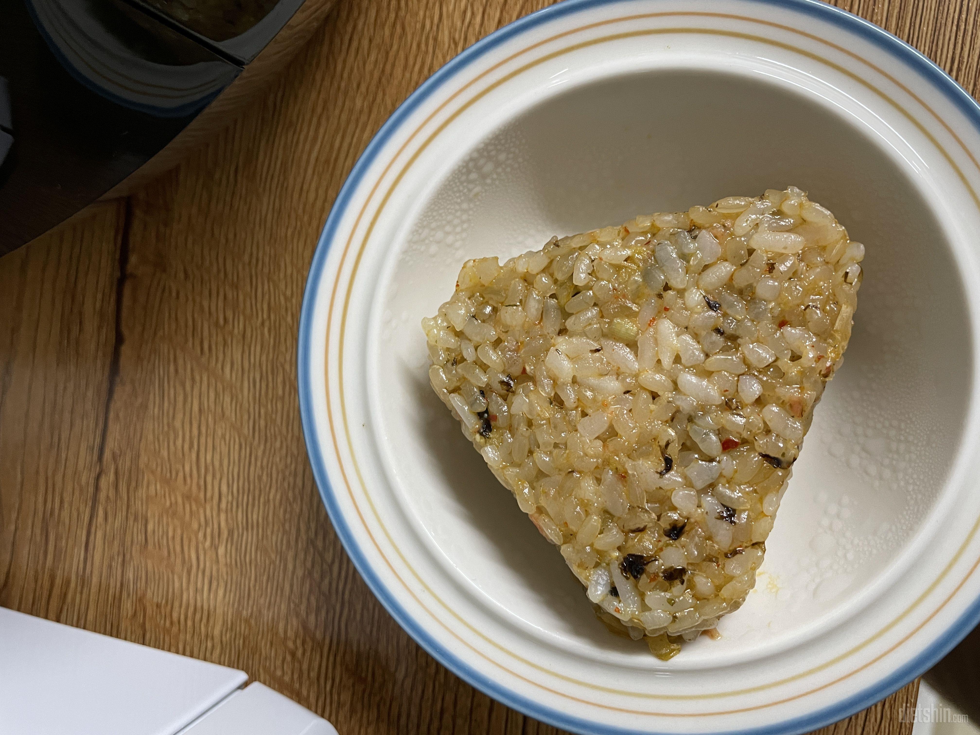 맛있어요 밥이 쫀득하고 간도 적당해요