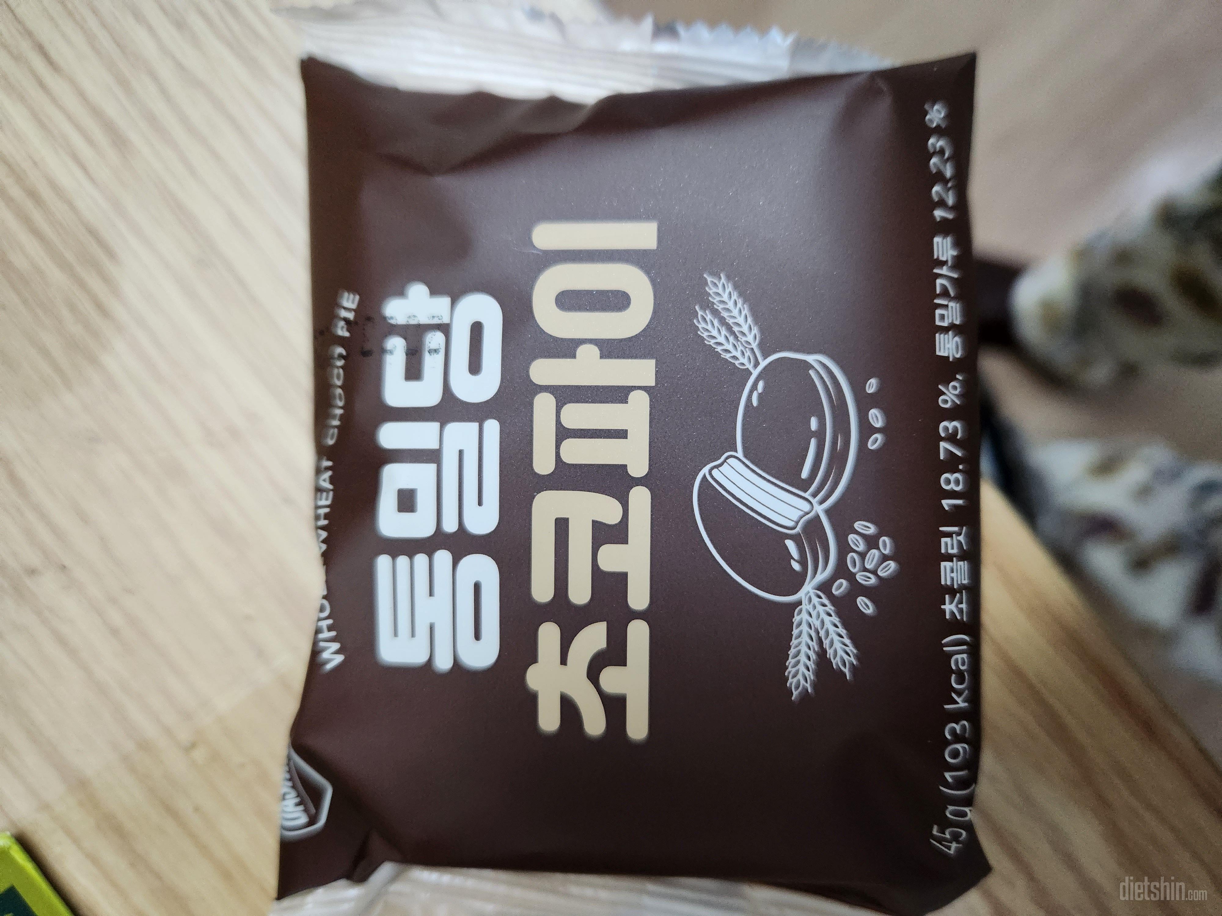 디저트로 먹기 좋아요. 고급지고 많이