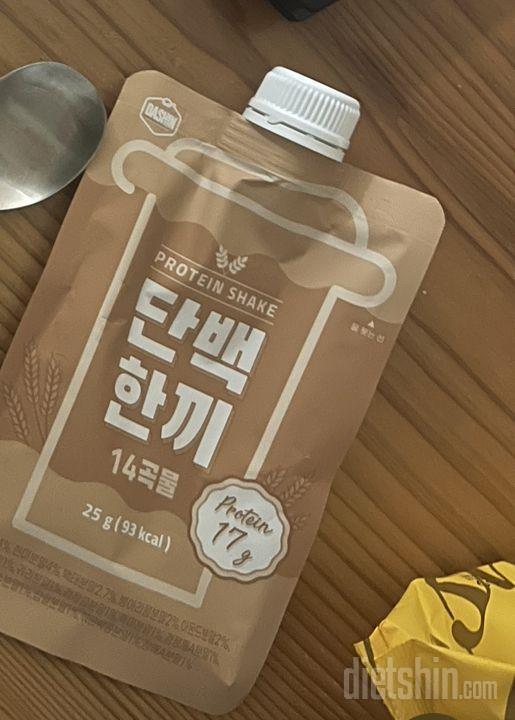 인공초코맛이 좀 강해서 제 입에는 곡