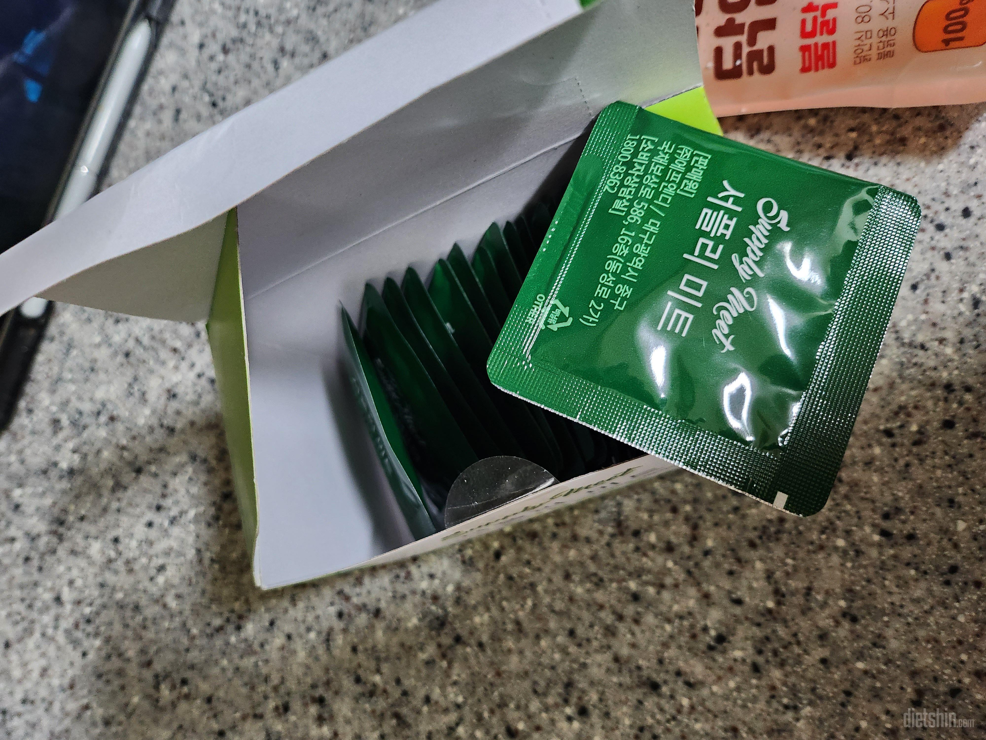 한포씩 되어 있어서 먹기편해요...아