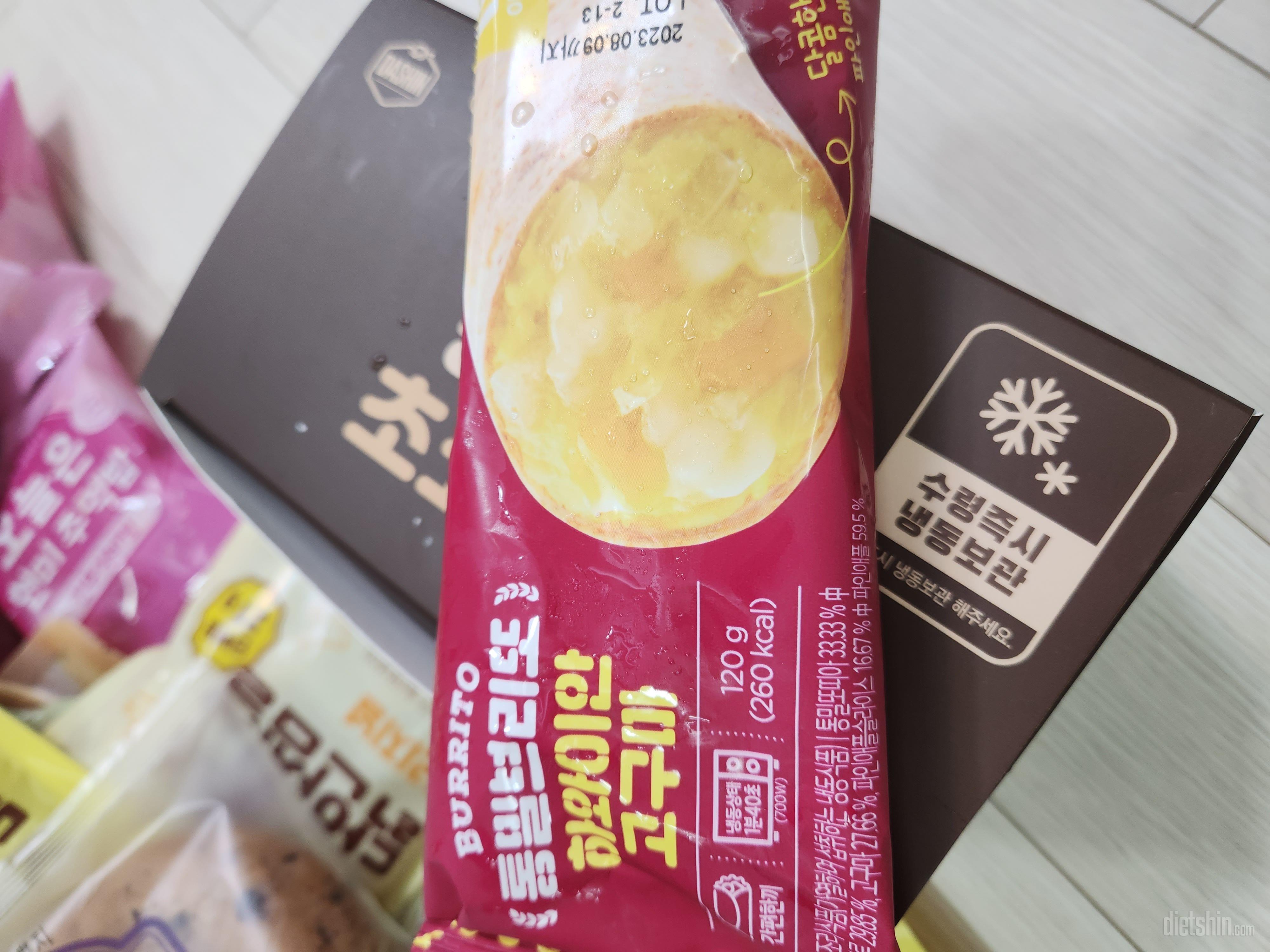 맛있어 보여요
고구마랑 파인애플이