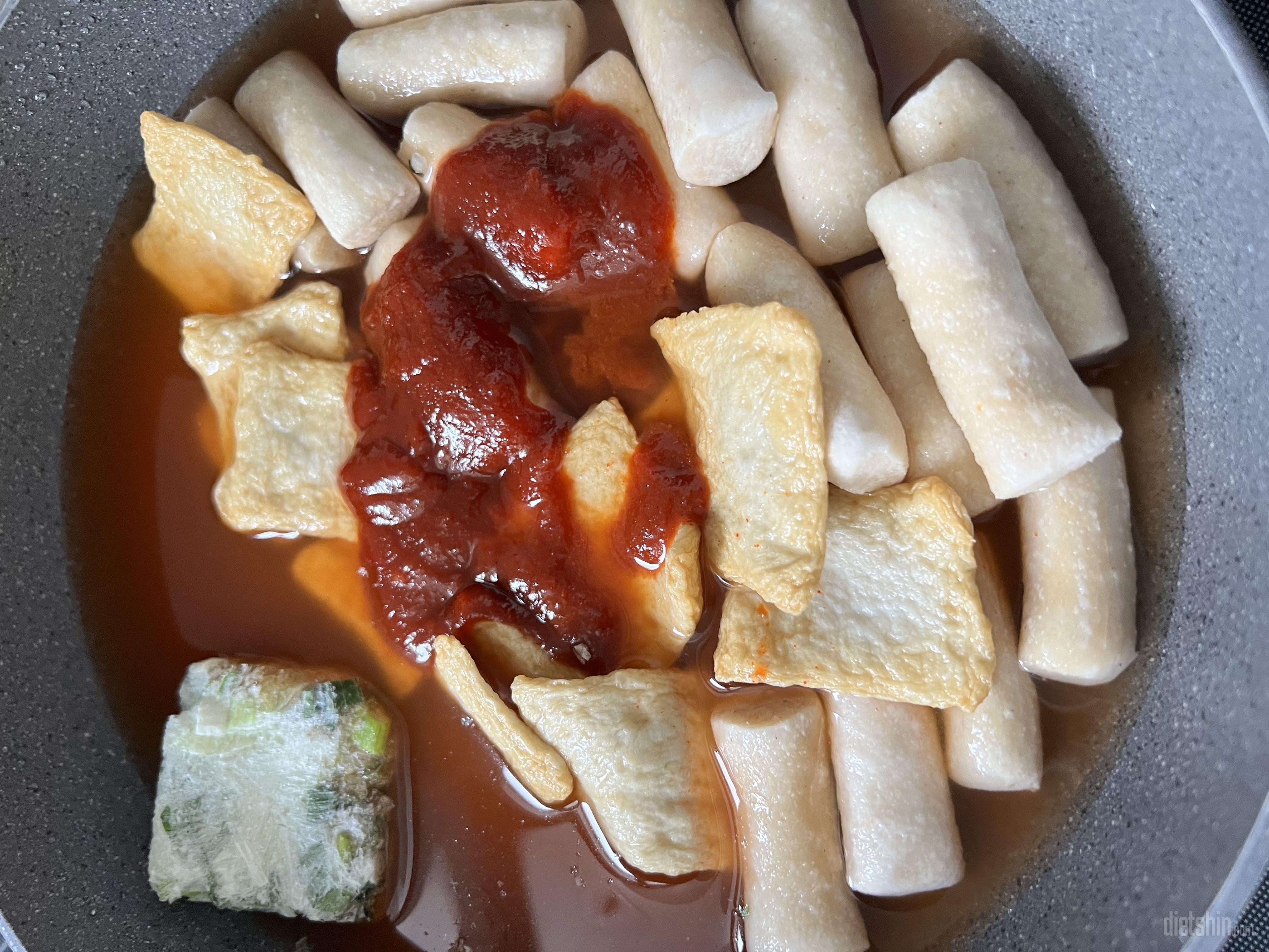 떡볶이소스 맛있네요^^ 떡은 일반적인