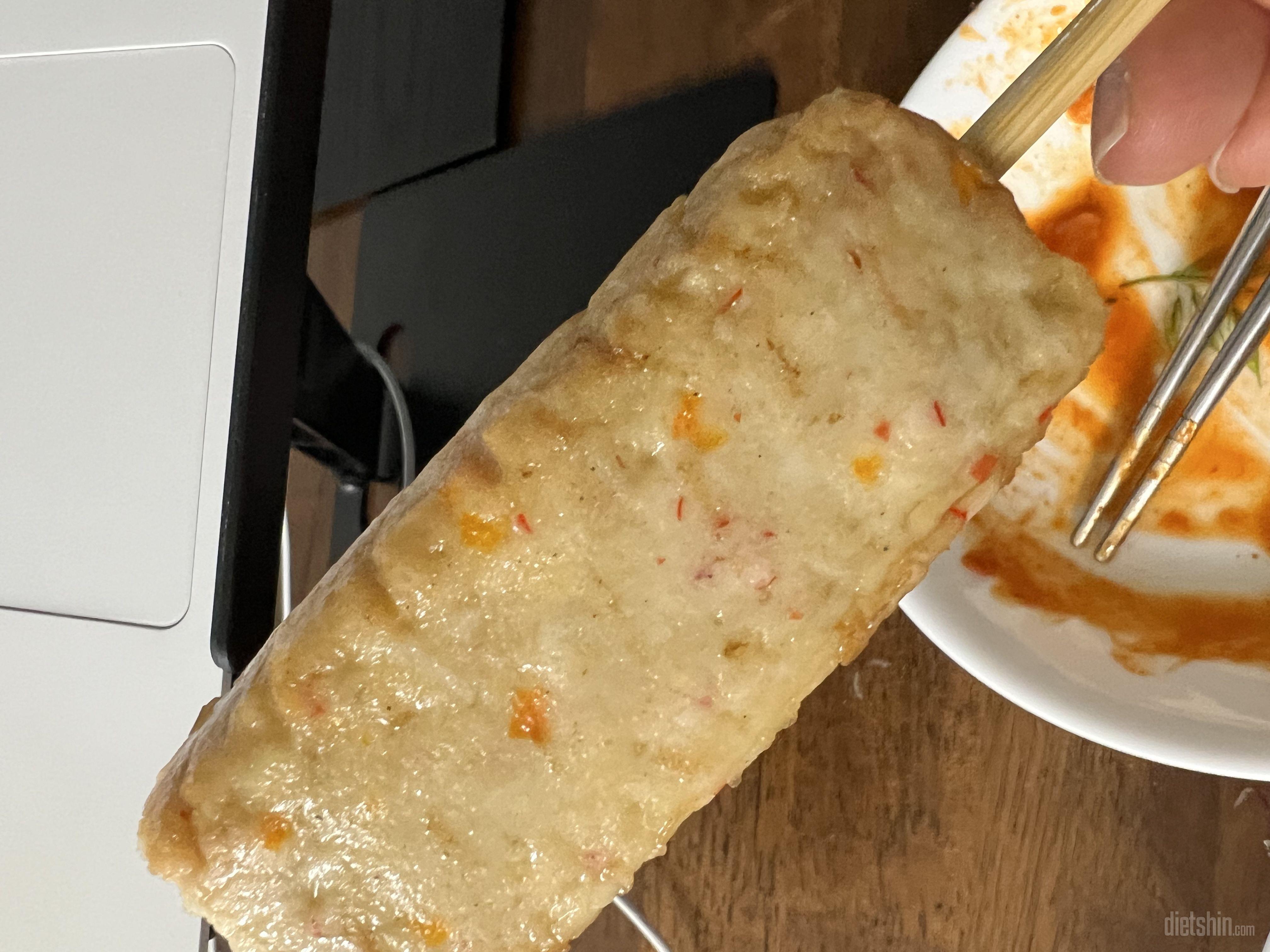 핫바 좋아하는데 닭가슴살로 만든거라