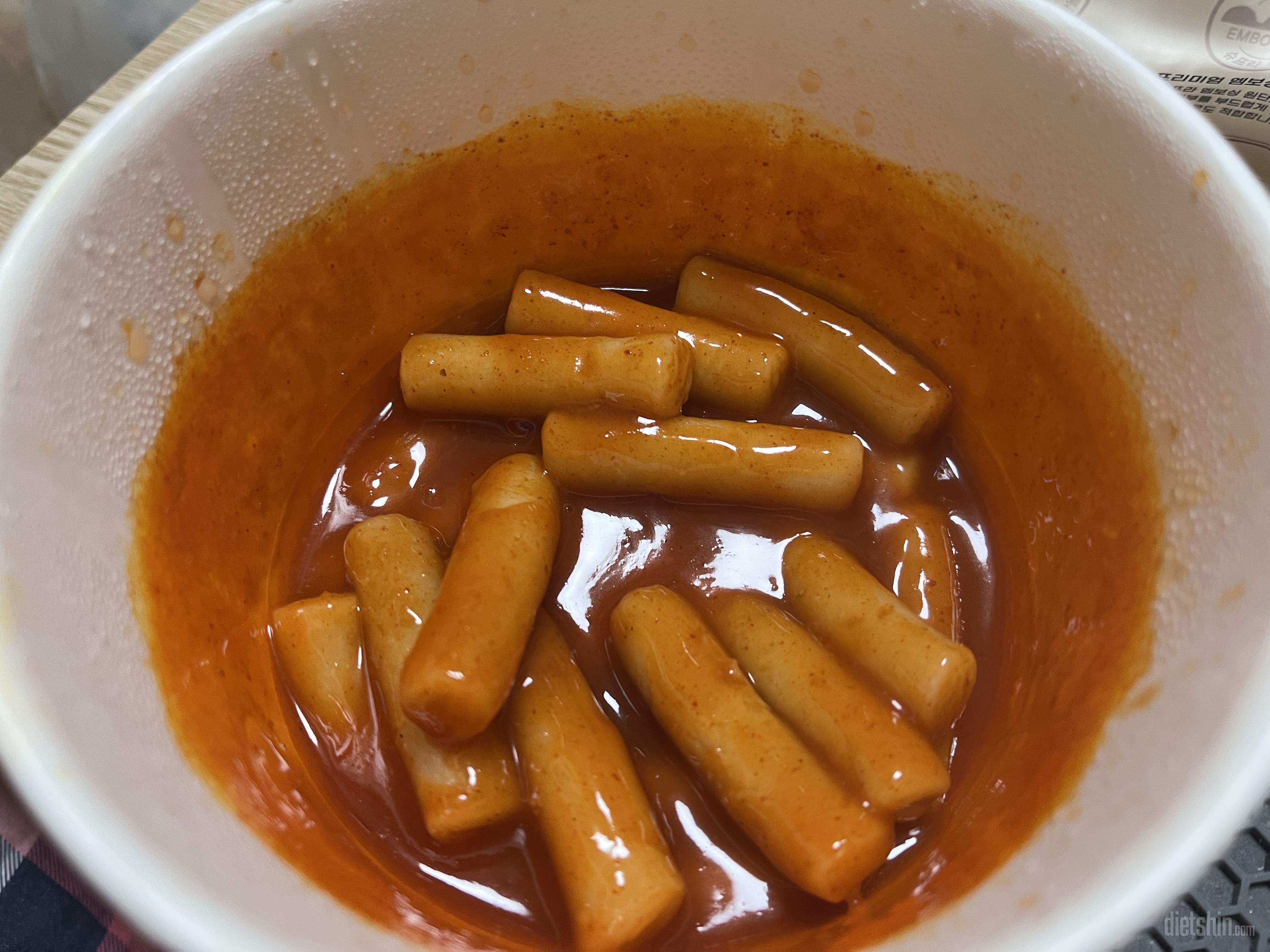 처음 먹어보는데 맛있어요 달짝지근하고
