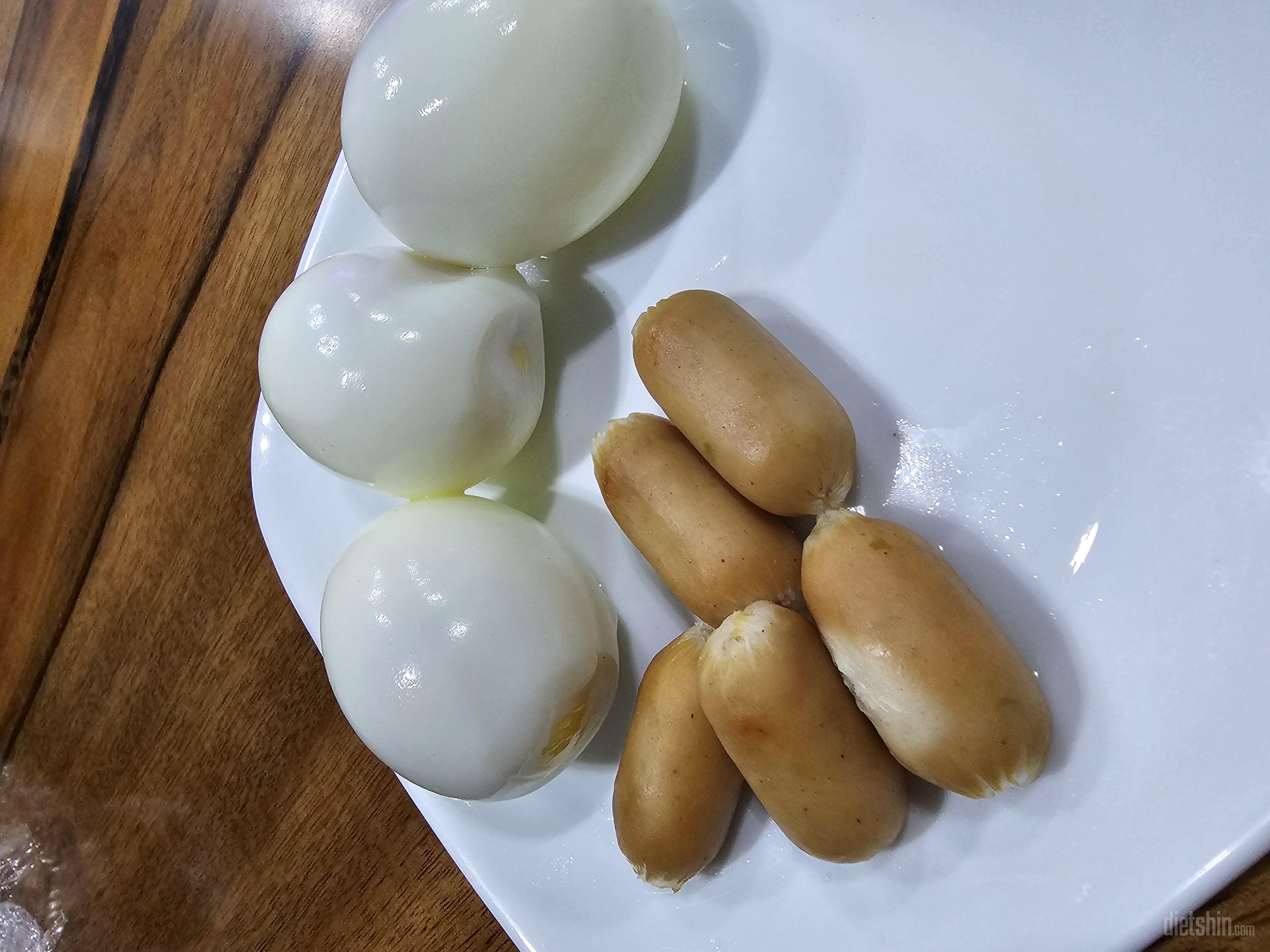 비엔나소시지랑 맛이같아요 간편하거 맛