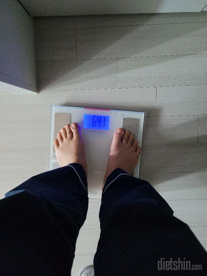 7일 아침 몸무게 재기2일차 성공!