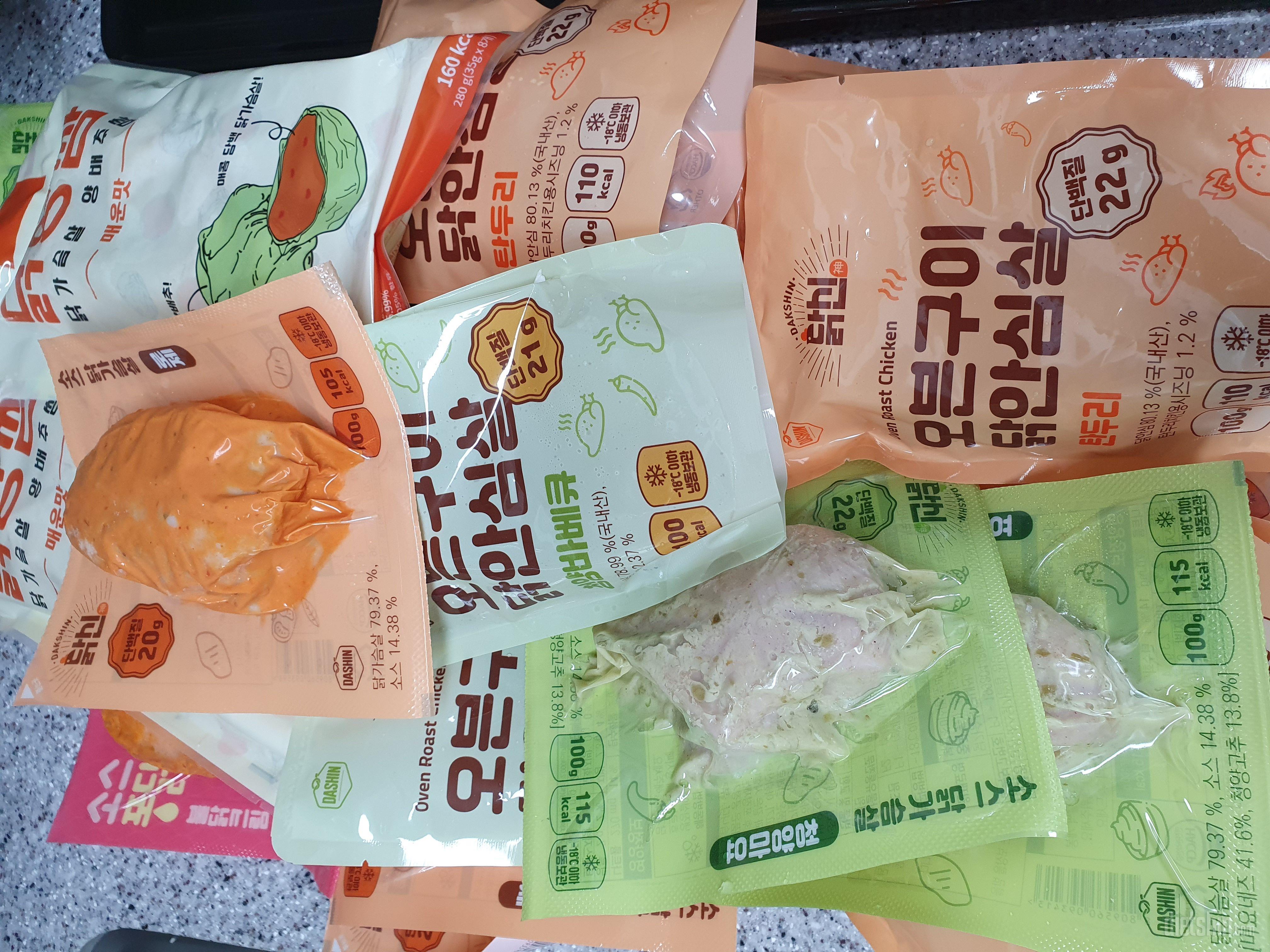 닭신 제품들은 다 맛있는 것 같아요.