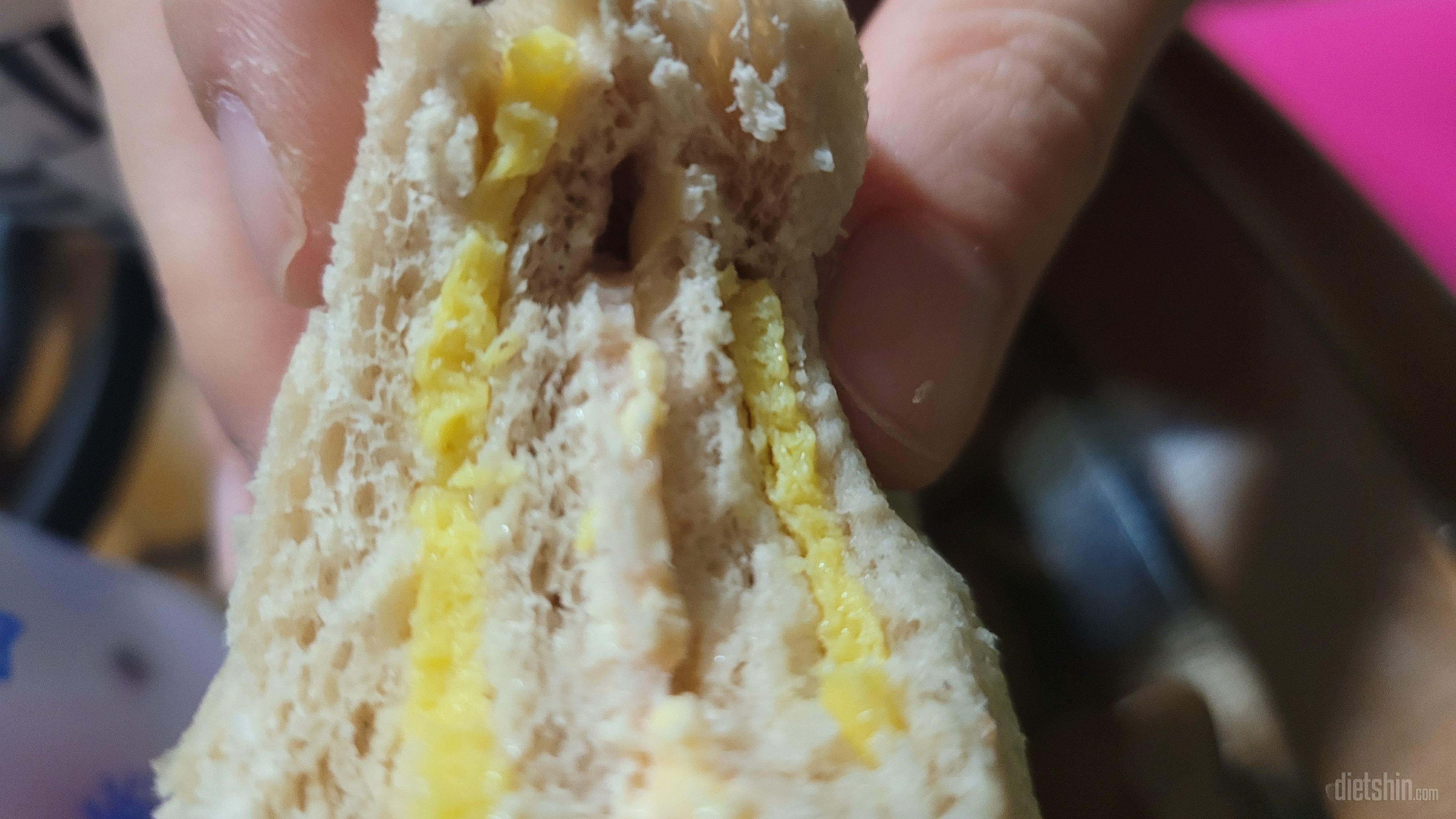 충분히 해동한 다음에 먹으면 맛나요