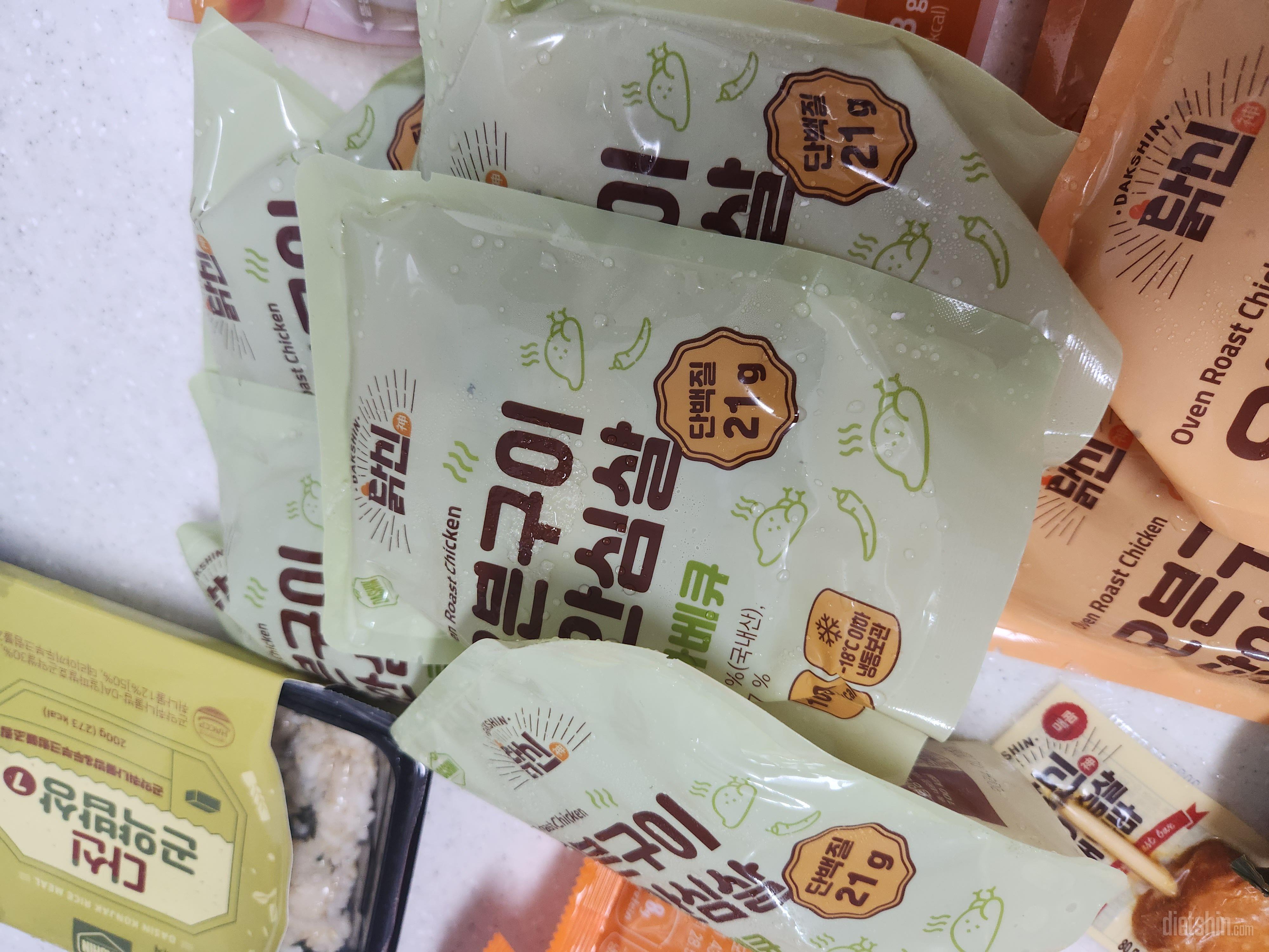 생각보다 너무 맛있어요!!
샐러드에