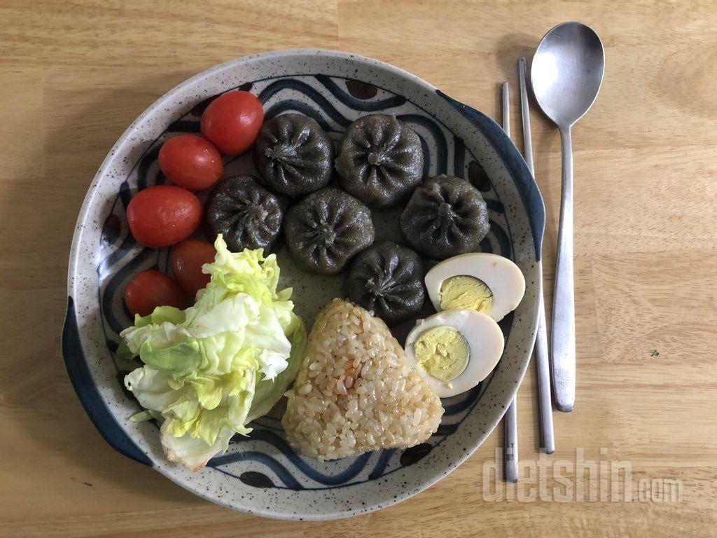 만두 맛있어요!!! 부담 없이 만두를