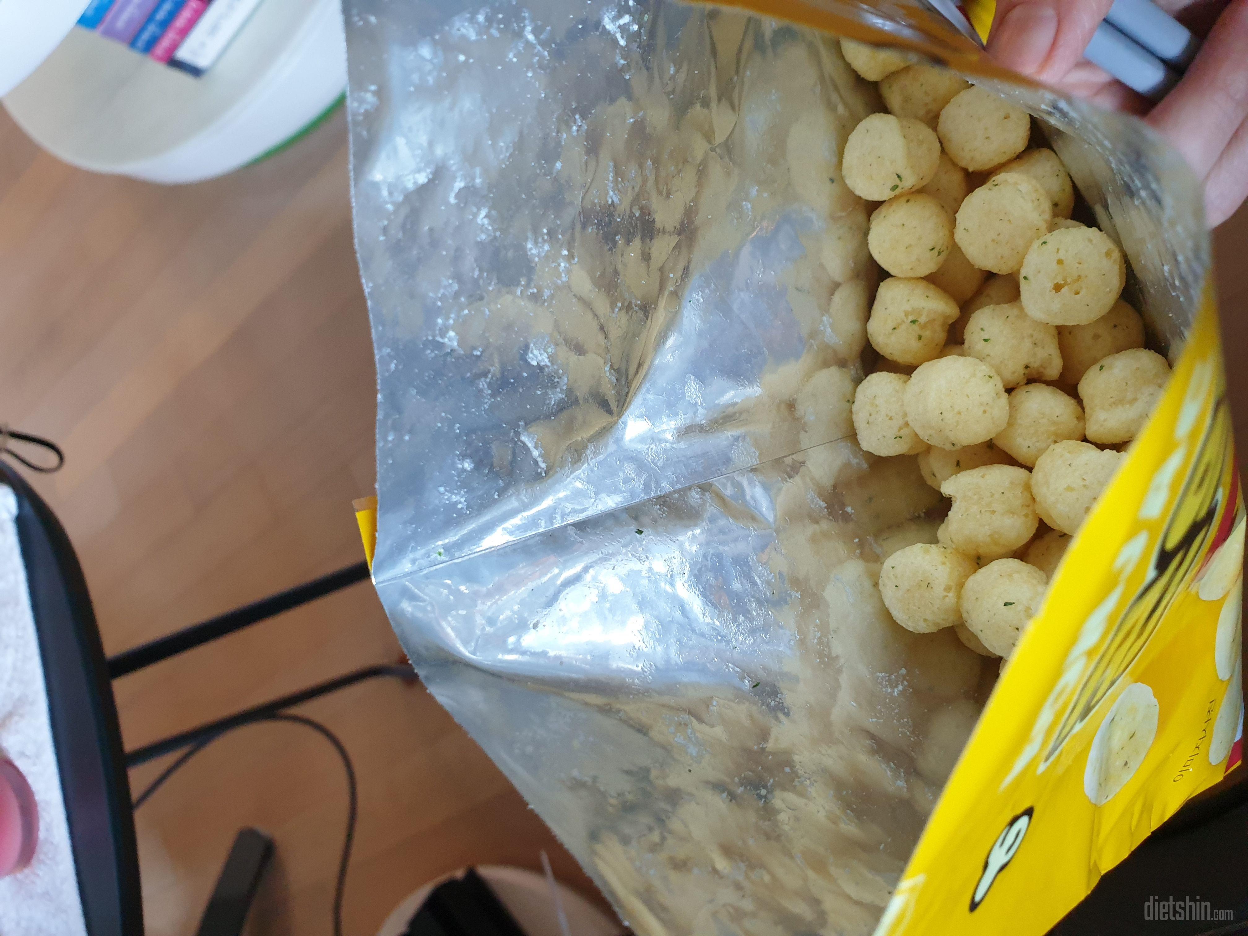 바삭바삭 하고 맛있네요
과자 대신먹