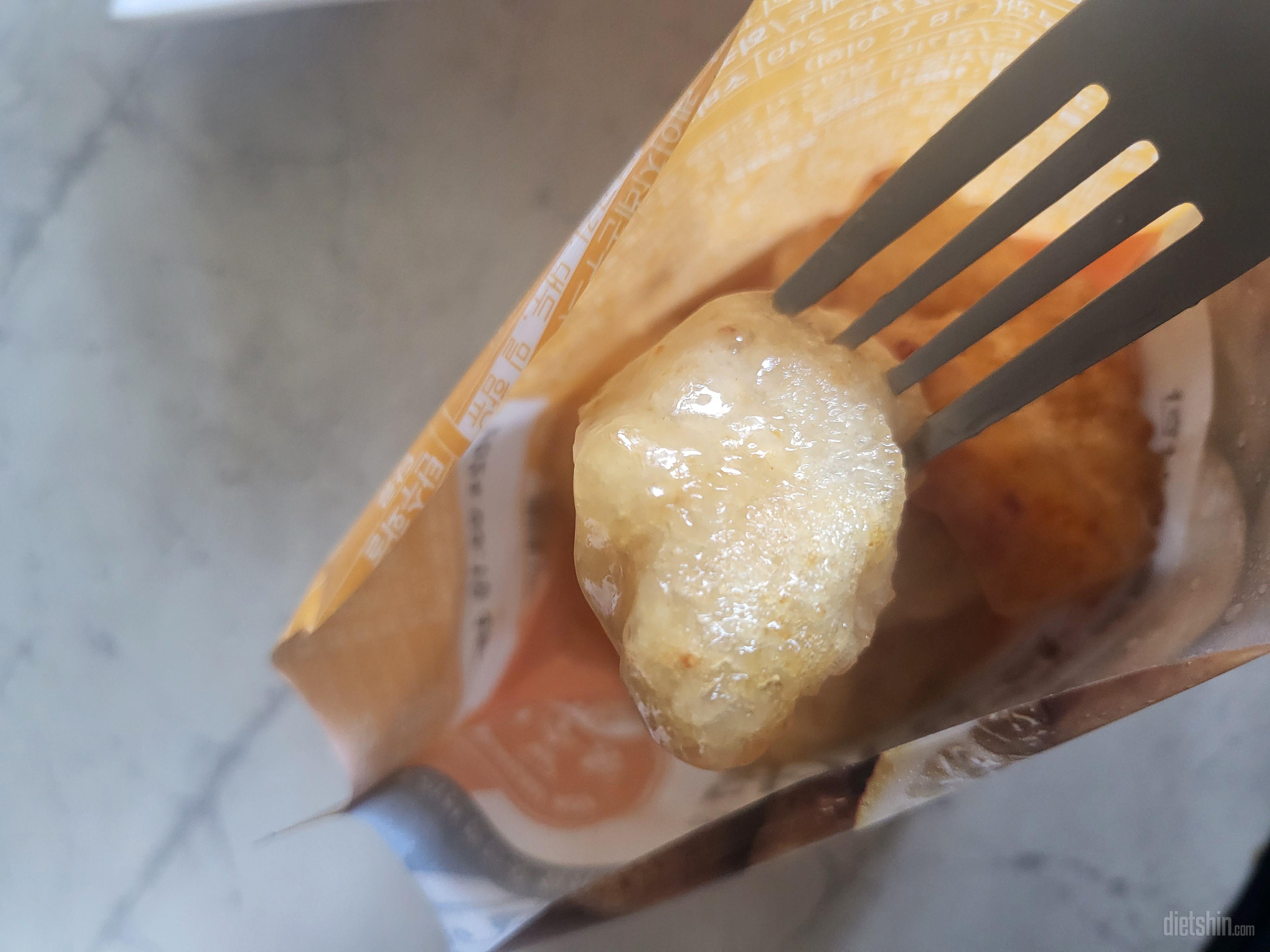감자전분 옷이라 그런지 쫄깃해서 좋아