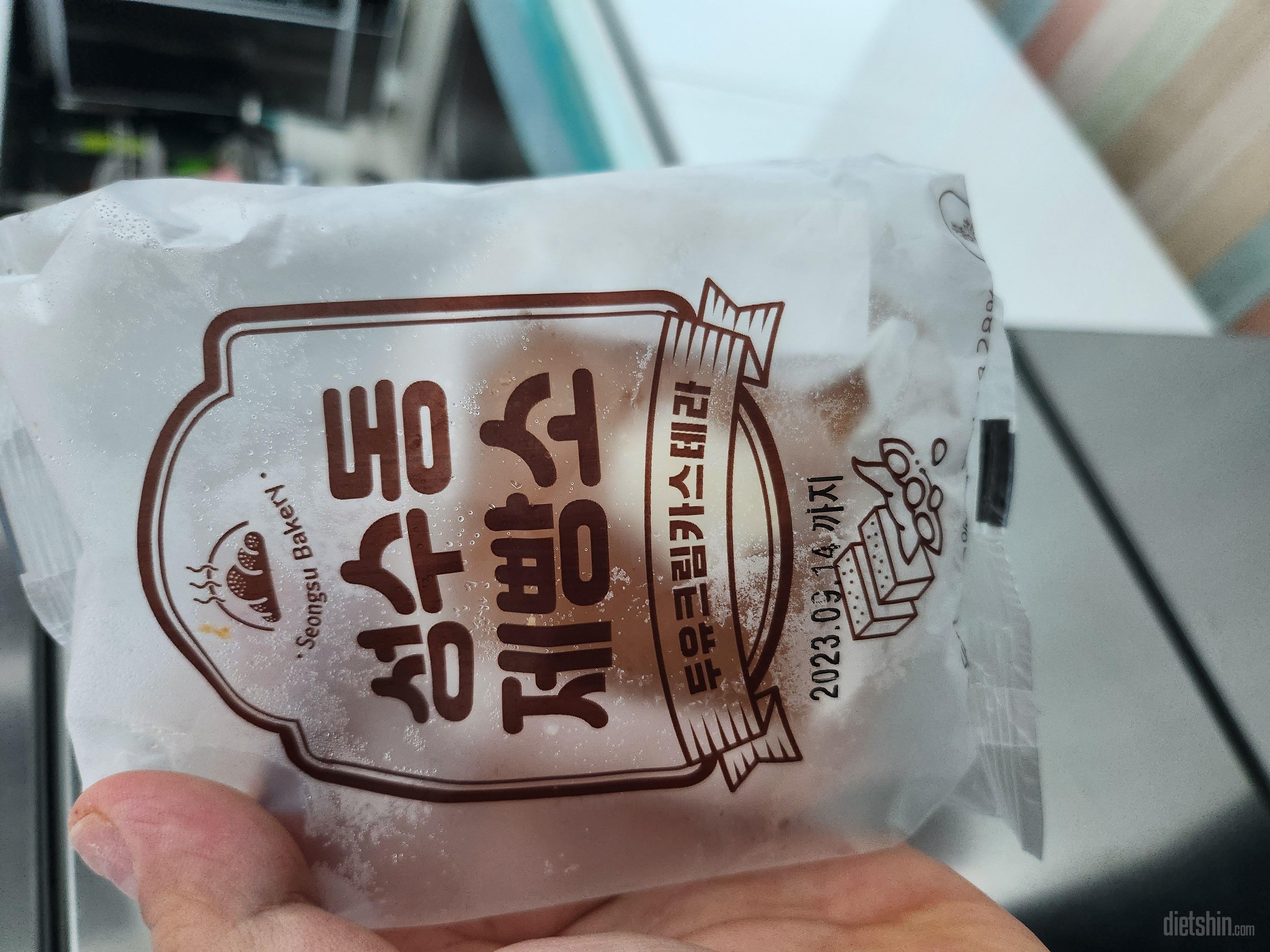 아직 맛보진않았는데, 제주임에도 배송