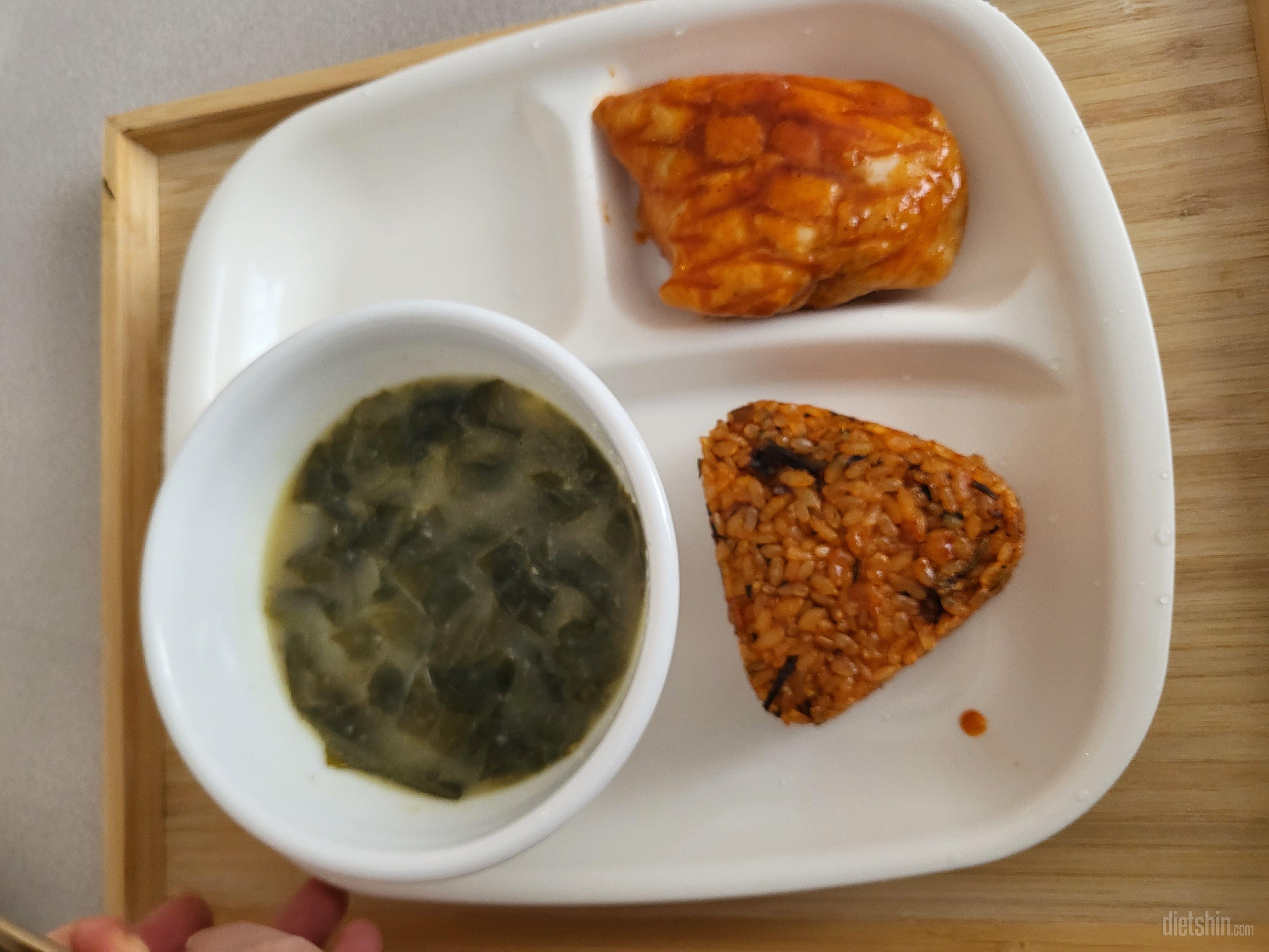 겉이바삭하고 안에 고기가 듬뿍들어 있