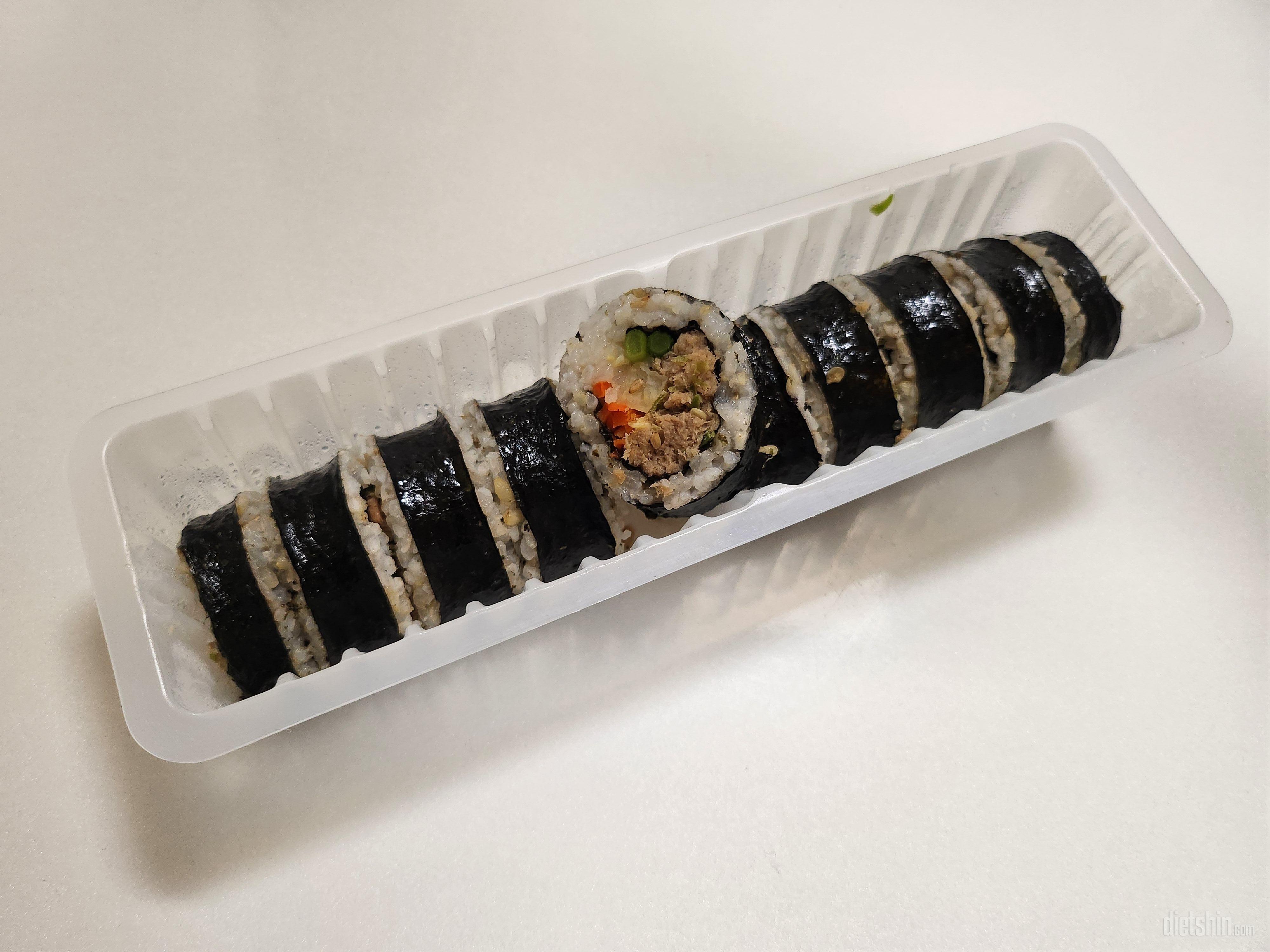 다이어트김밥이라는 생각이 안들어요:)