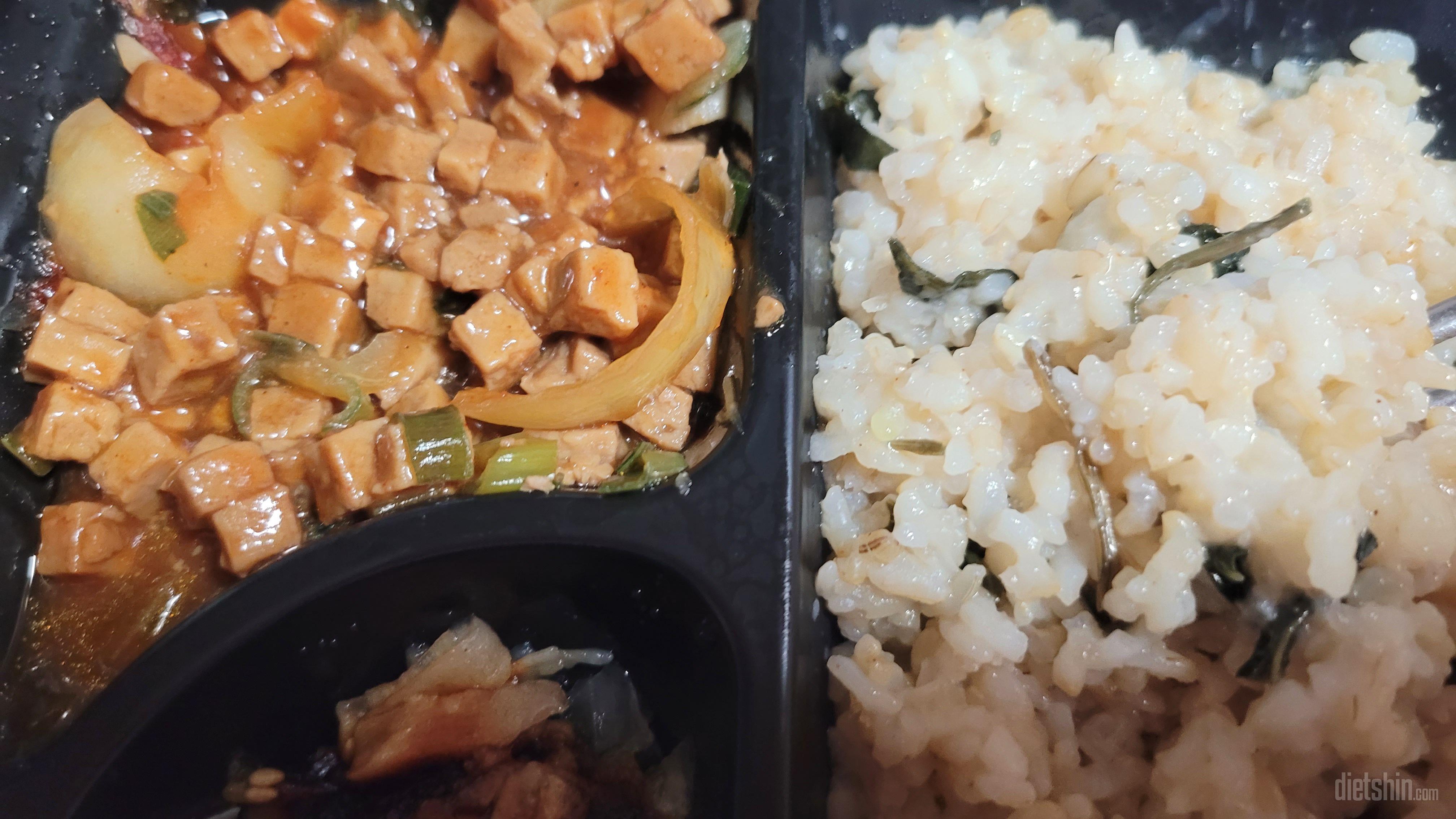 밥이 질어서 살짝 아쉽
양은 이것만