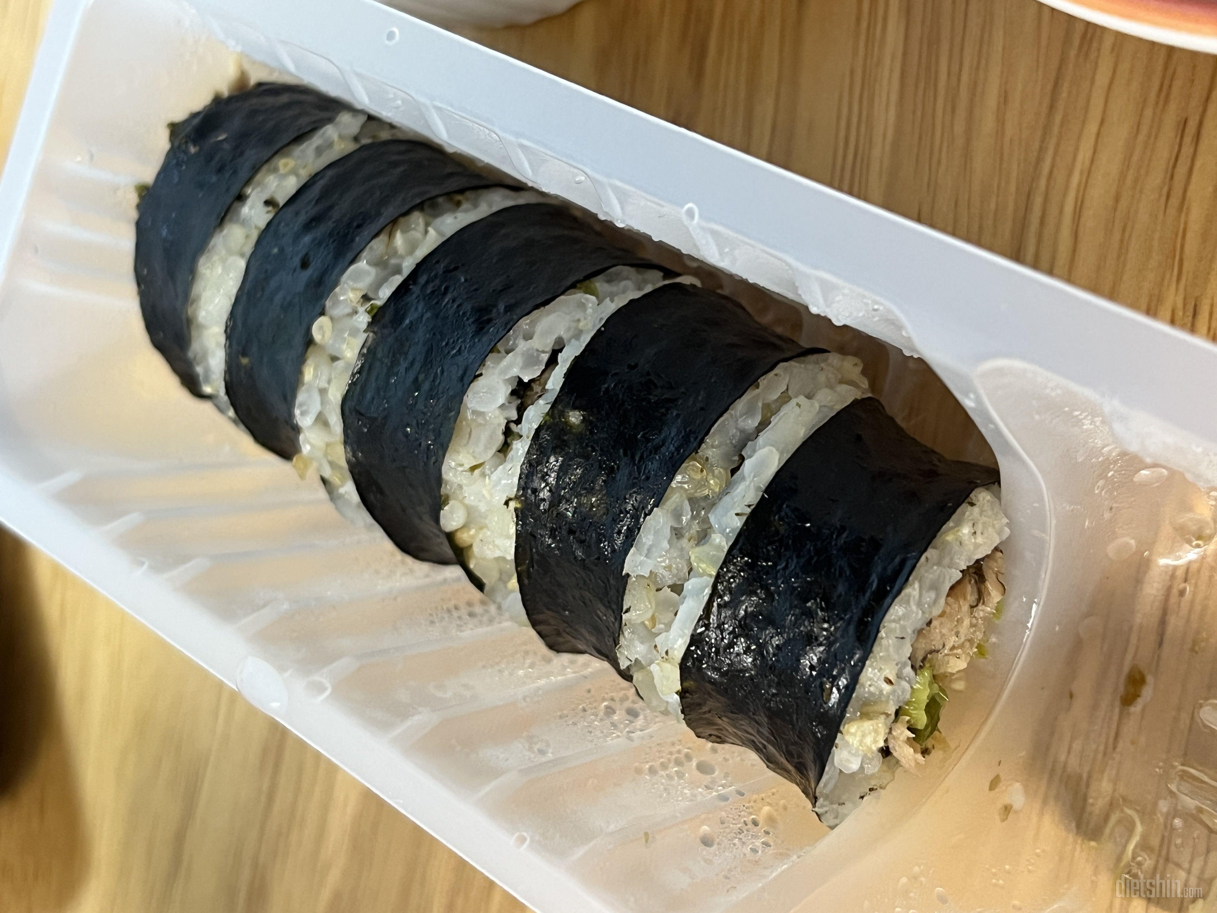 사진은 땡초김밥이에요! 입맛이 예민하