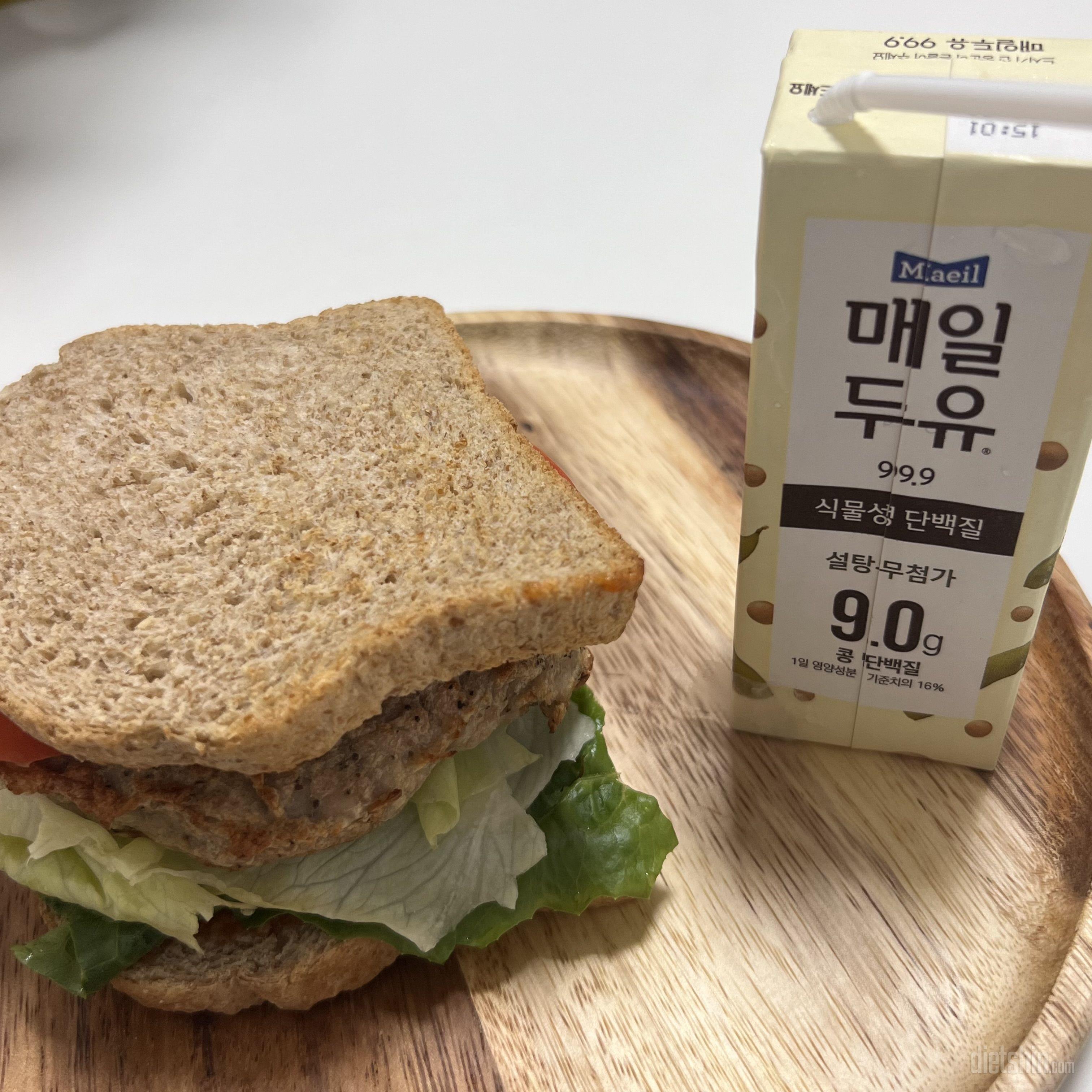 맛있어요 크기가 좀 작긴한데 샌드위치